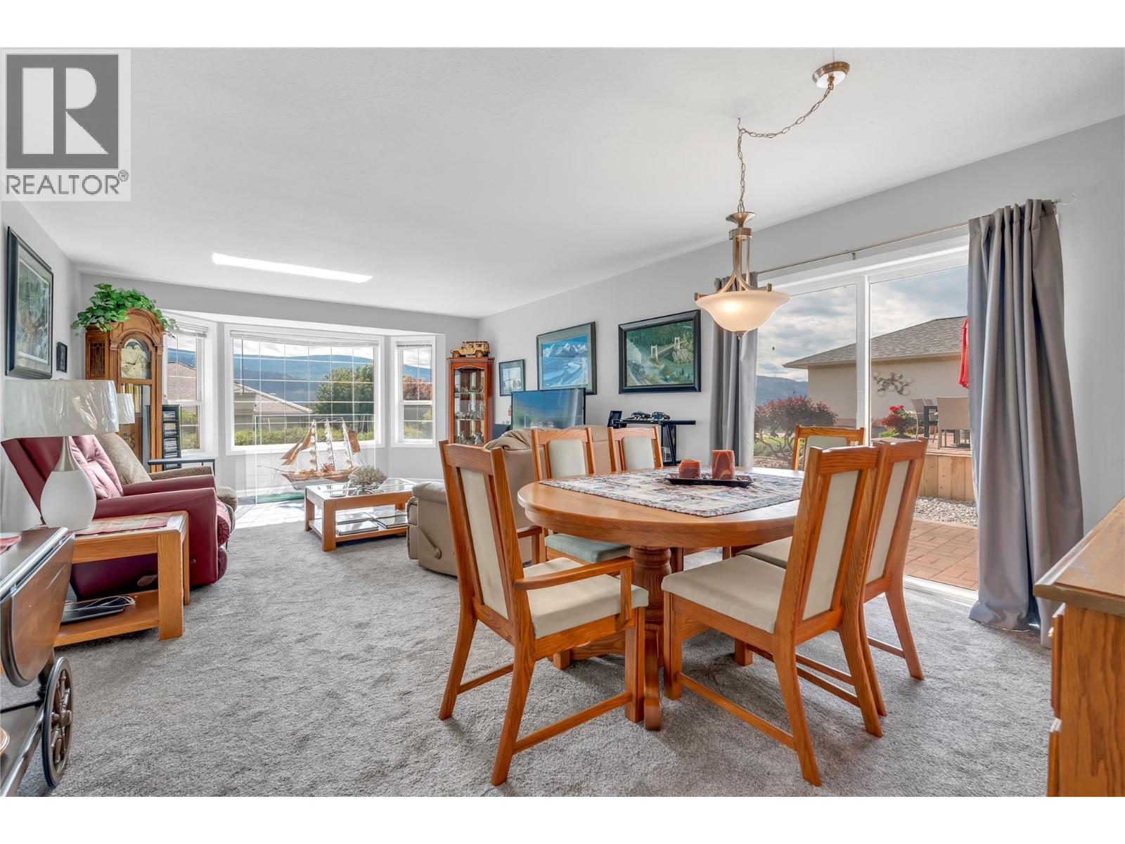 424 Ridge Road, Penticton, British Columbia  V2A 8N7 - Photo 2 - 10393605