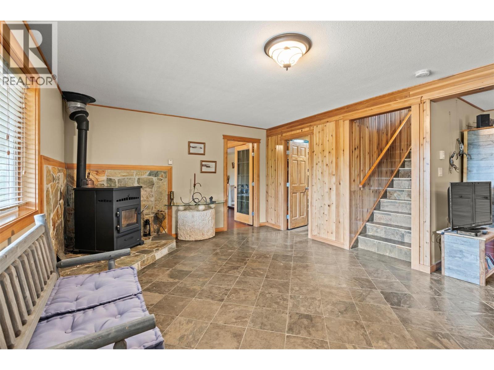 10771 Pinecrest Road, Vernon, British Columbia  V1H 2C1 - Photo 40 - 10393133