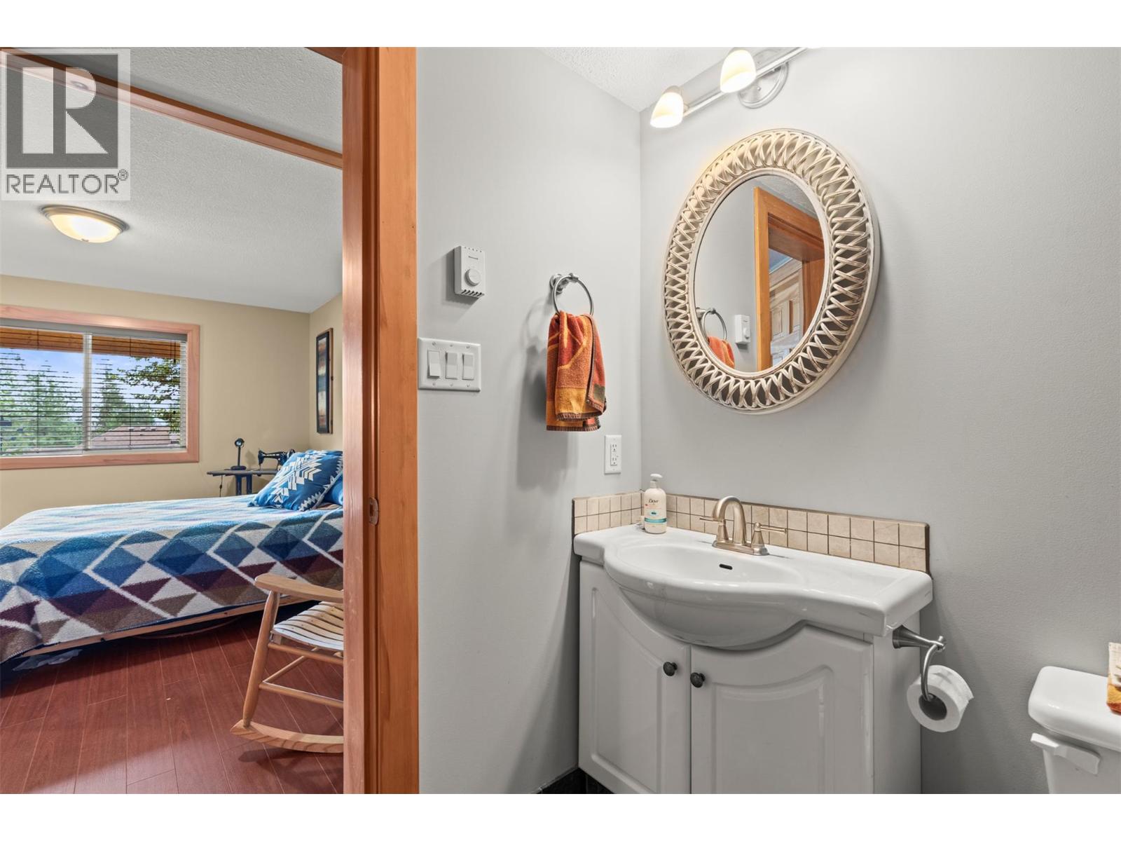 10771 Pinecrest Road, Vernon, British Columbia  V1H 2C1 - Photo 48 - 10393133