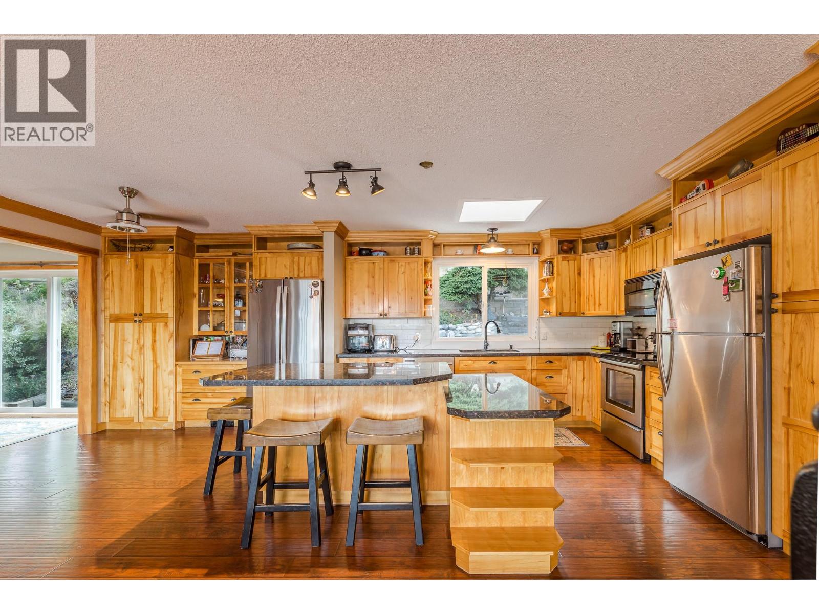 12620 Reynolds Avenue, Summerland, British Columbia  V0H 1Z8 - Photo 4 - 10393582