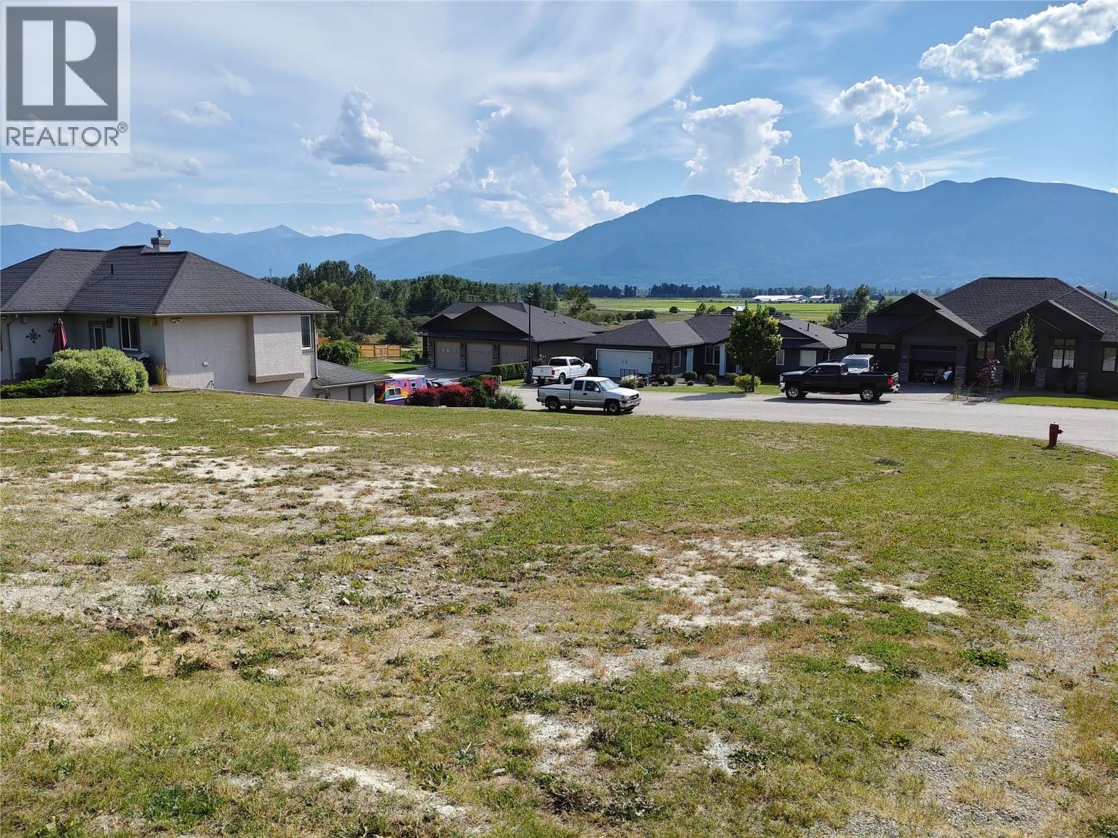 1002 Selkirk Drive, Creston, British Columbia  V0B 1G3 - Photo 2 - 10393618