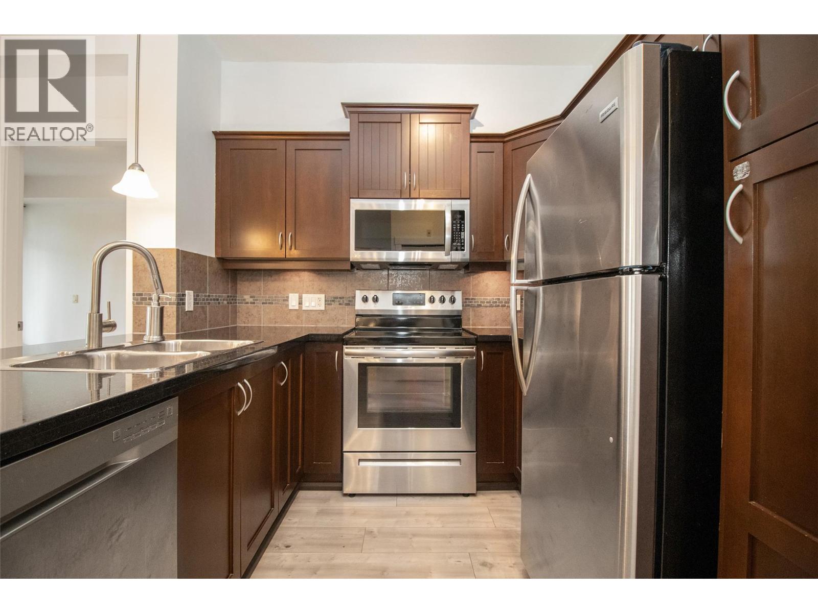 3521 Carrington Road Unit# 311, West Kelowna, British Columbia  V4T 2E6 - Photo 3 - 10393444