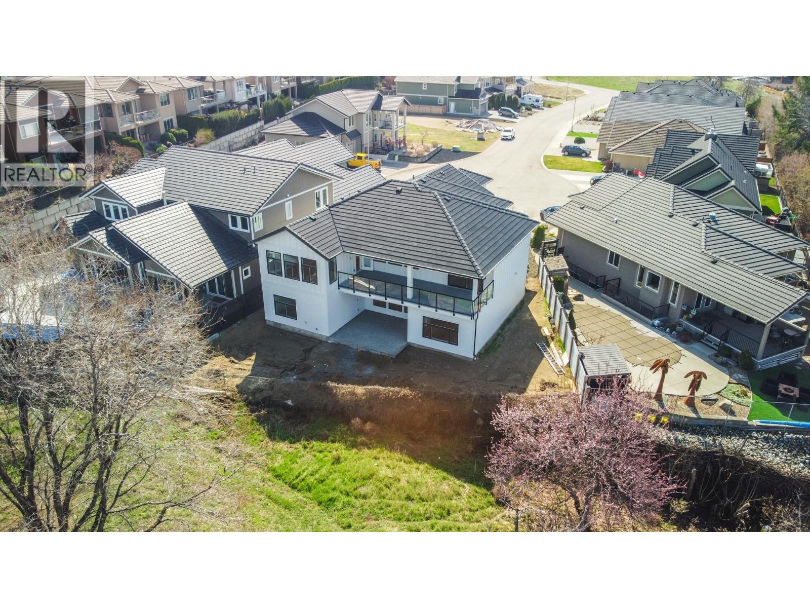 18 Chardonnay Court, Osoyoos, British Columbia  V0H 1V6 - Photo 3 - 10392401