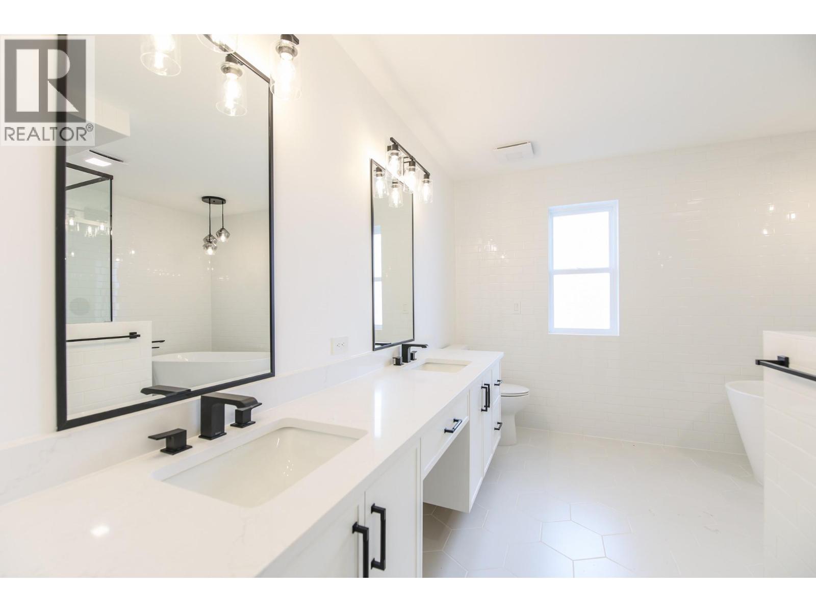 18 Chardonnay Court, Osoyoos, British Columbia  V0H 1V6 - Photo 30 - 10392401