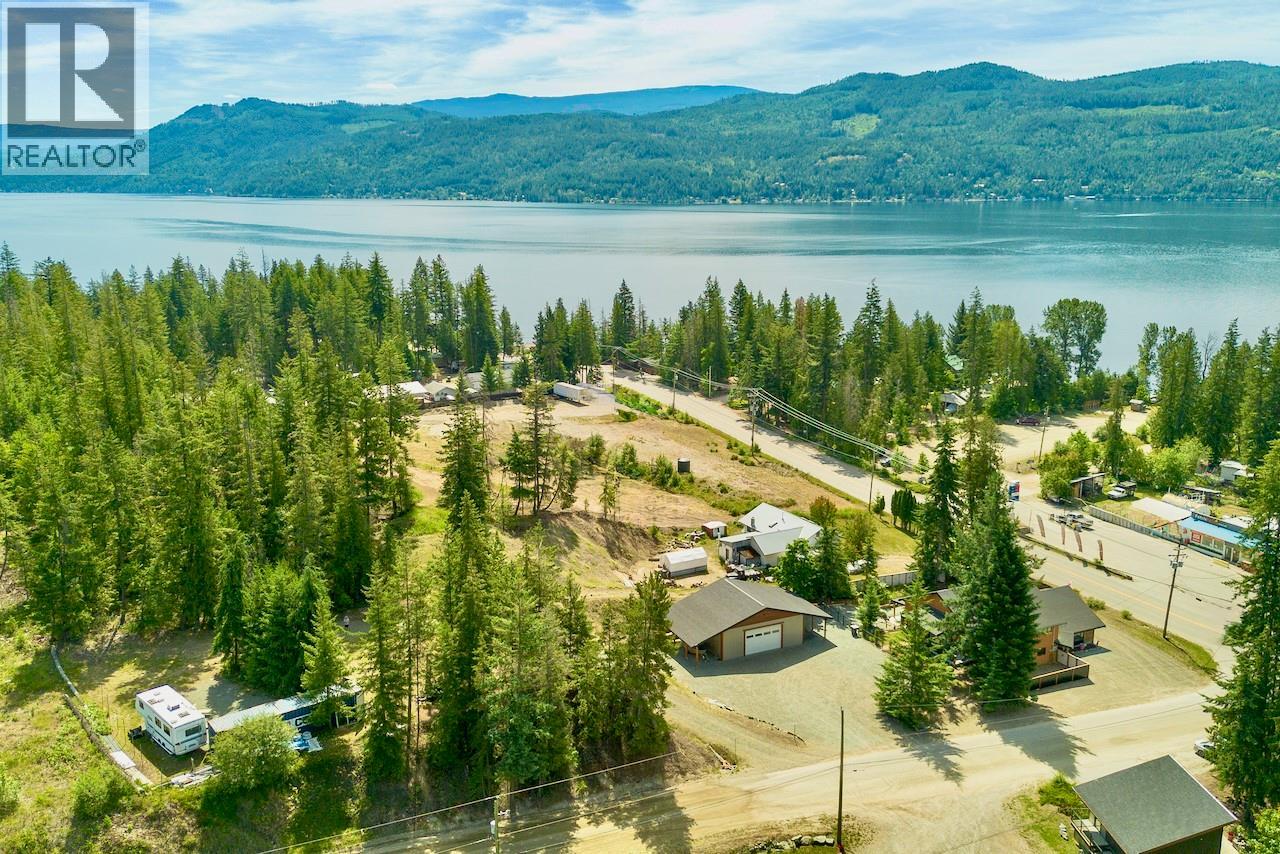 5327 Squilax-Anglemont Road, Celista, British Columbia  V0E 1M6 - Photo 6 - 10391875