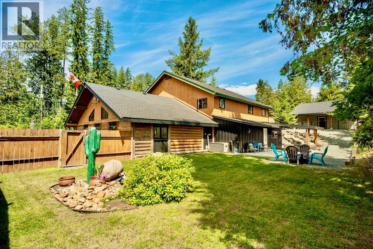 5327 Squilax-Anglemont Road, Celista, British Columbia  V0E 1M6 - Photo 8 - 10391875