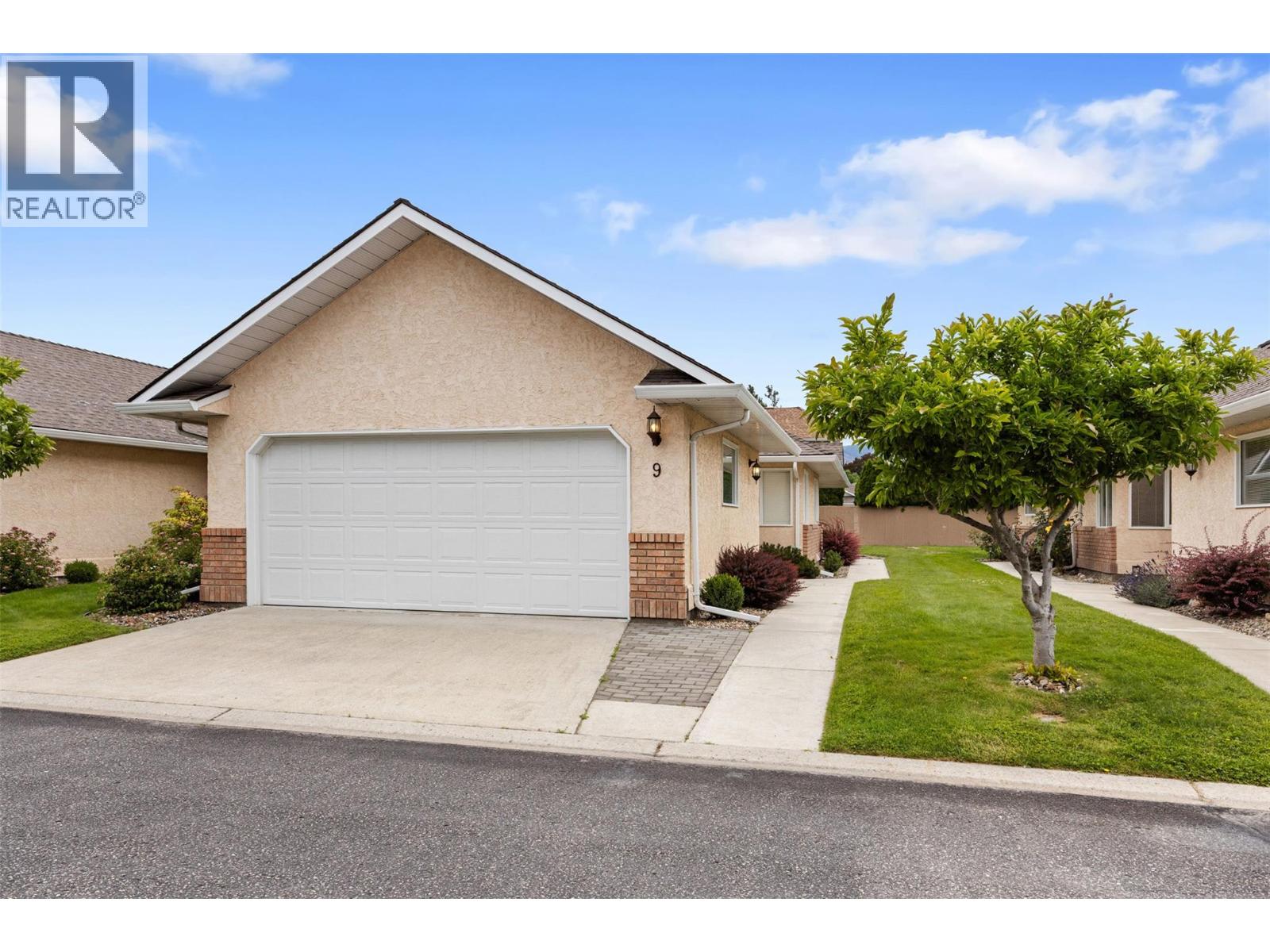 1886 Parkview Crescent Unit# 9, Kelowna, British Columbia  V1X 7G6 - Photo 1 - 10393184