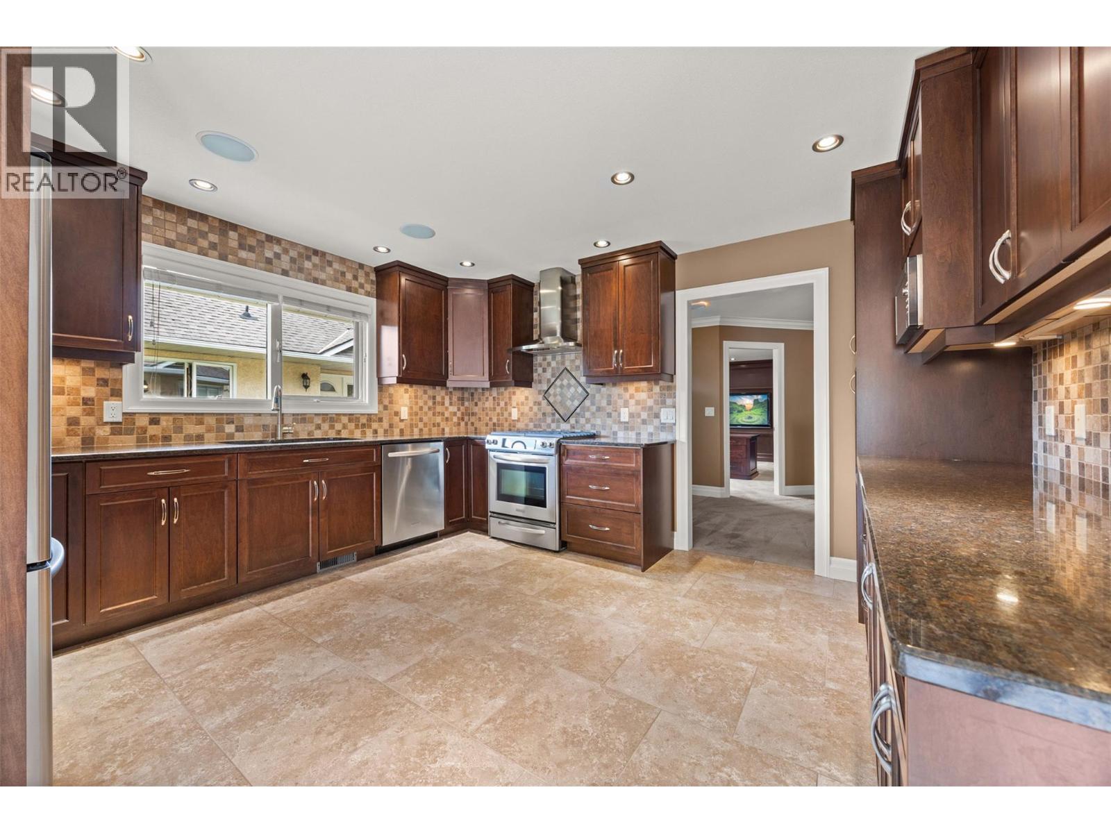 1886 Parkview Crescent Unit# 9, Kelowna, British Columbia  V1X 7G6 - Photo 11 - 10393184