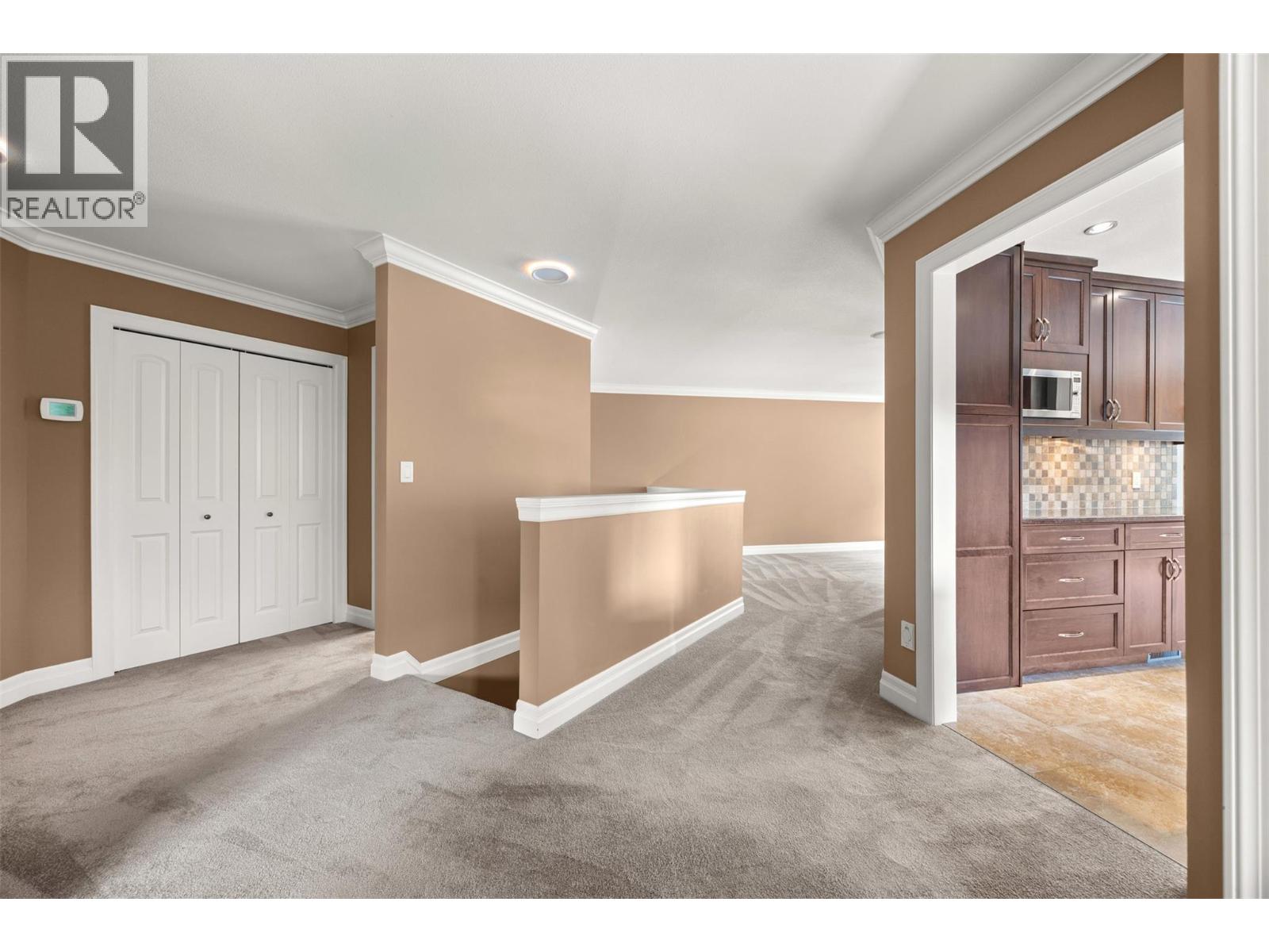 1886 Parkview Crescent Unit# 9, Kelowna, British Columbia  V1X 7G6 - Photo 4 - 10393184