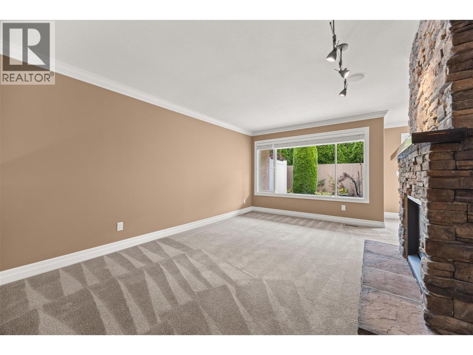 1886 Parkview Crescent Unit# 9, Kelowna, British Columbia  V1X 7G6 - Photo 5 - 10393184