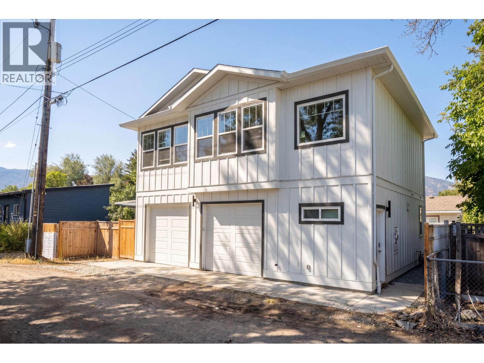 1030 Timmins Street, Penticton, British Columbia  V2A 5V2 - Photo 2 - 10392402