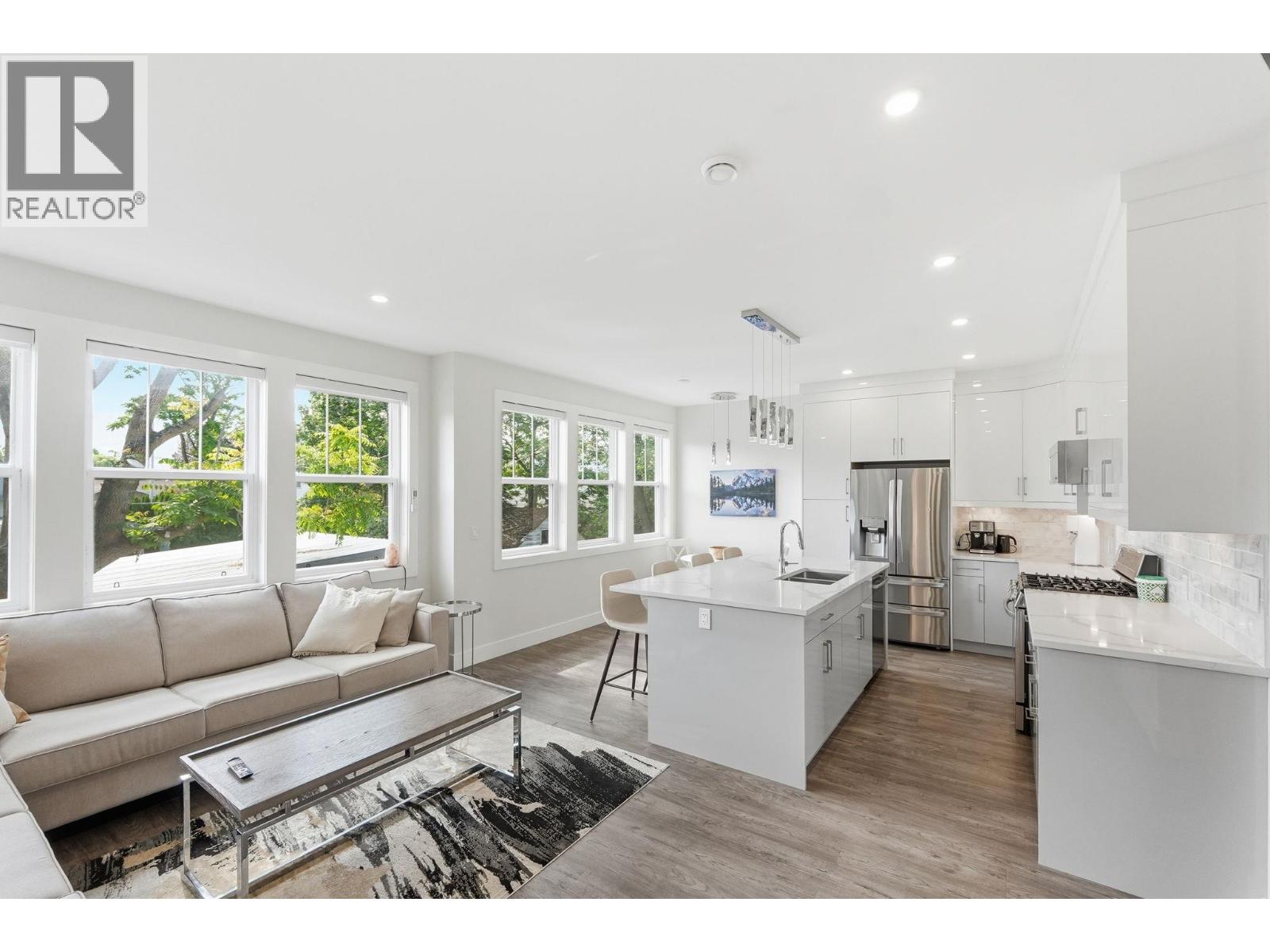 1030 Timmins Street, Penticton, British Columbia  V2A 5V2 - Photo 6 - 10392402