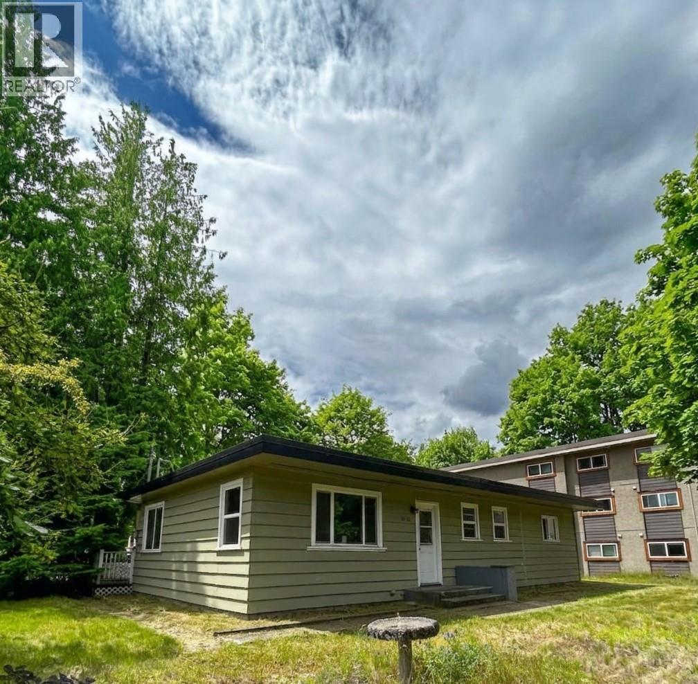 1201 Victoria Road W, Revelstoke, British Columbia  V0E 2S0 - Photo 2 - 10393610
