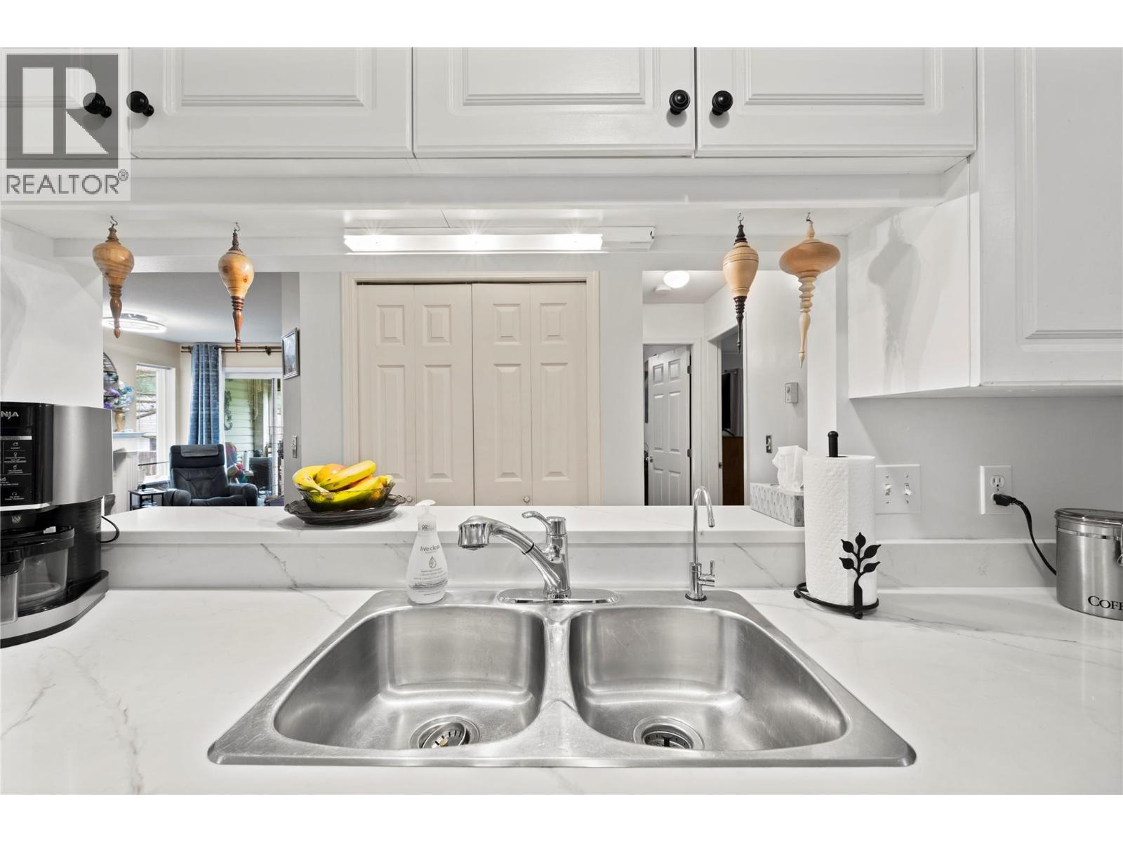 650 3 Street Sw Unit# 211, Salmon Arm, British Columbia  V1E 1P6 - Photo 5 - 10393340