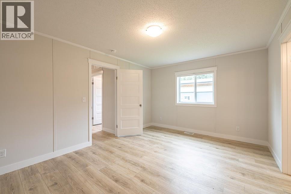 916 Airport Road Unit# 7, Salmo, British Columbia    - Photo 14 - 10392851