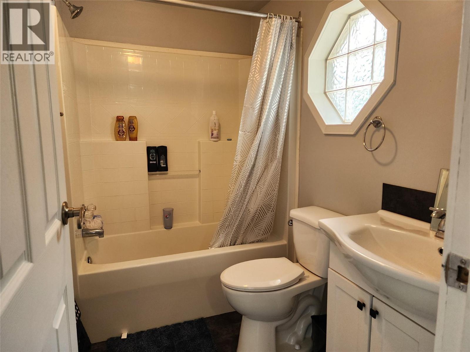 6450 7th Street, Grand Forks, British Columbia  V0H 1H4 - Photo 18 - 10389794