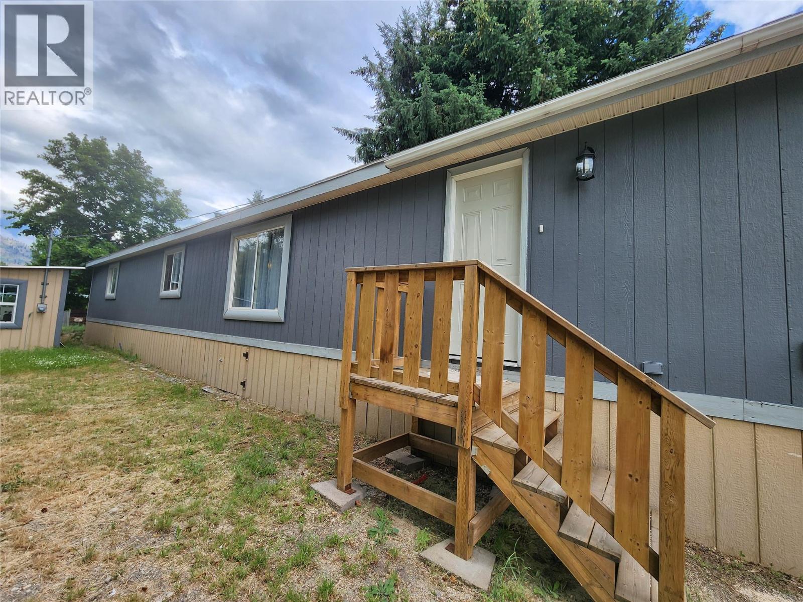 6450 7th Street, Grand Forks, British Columbia  V0H 1H4 - Photo 3 - 10389794