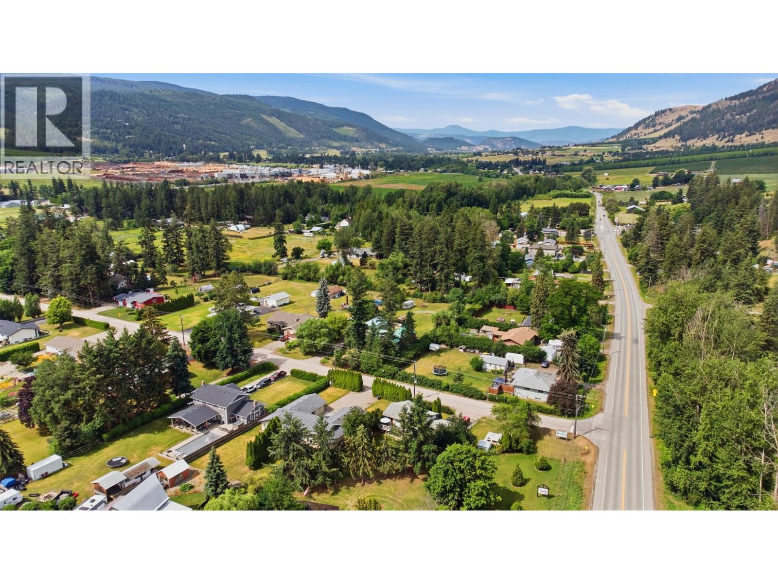 5830 6 Highway, Lavington, British Columbia  V1B 3E1 - Photo 11 - 10393505