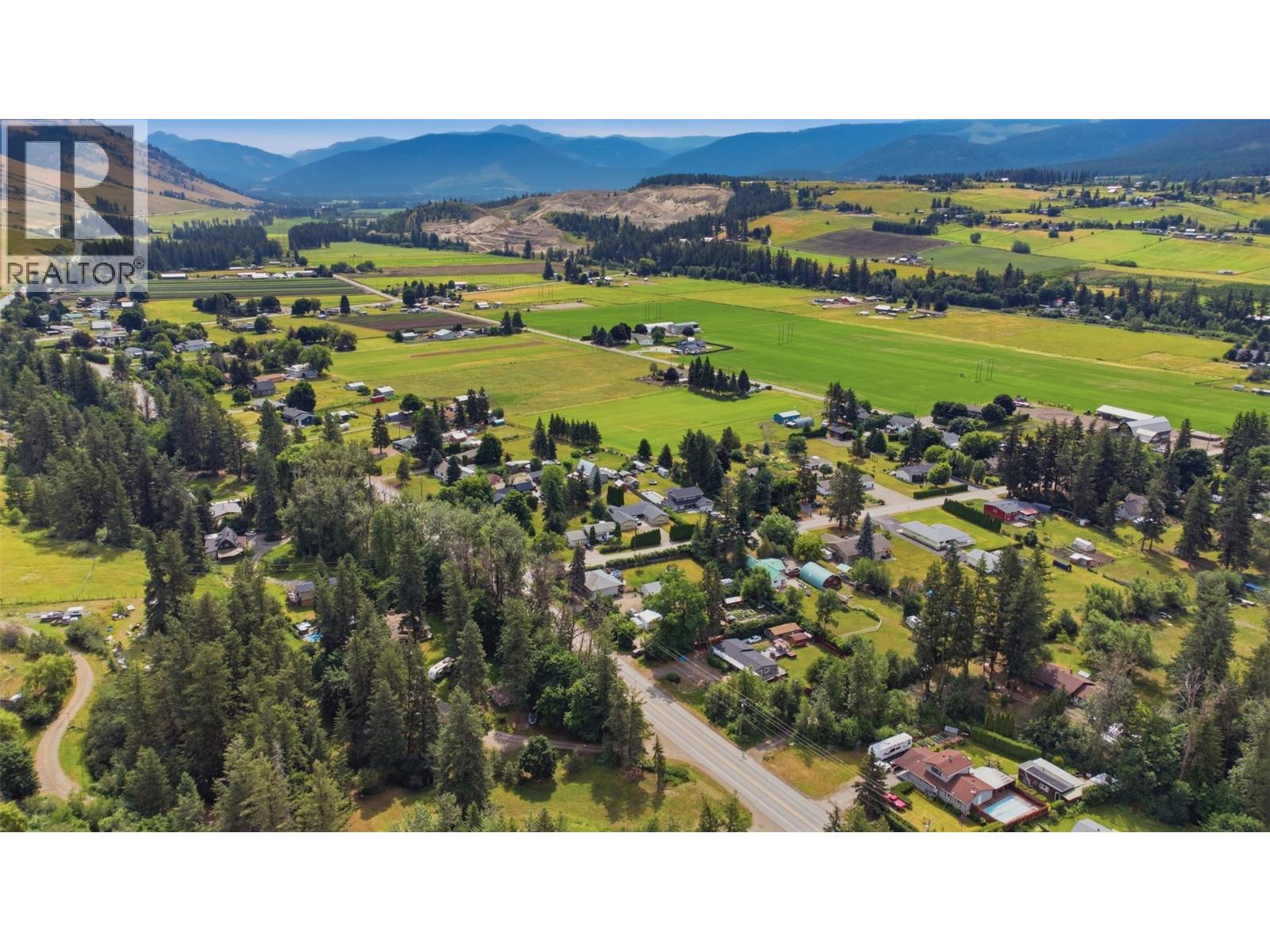 5830 6 Highway, Lavington, British Columbia  V1B 3E1 - Photo 13 - 10393505