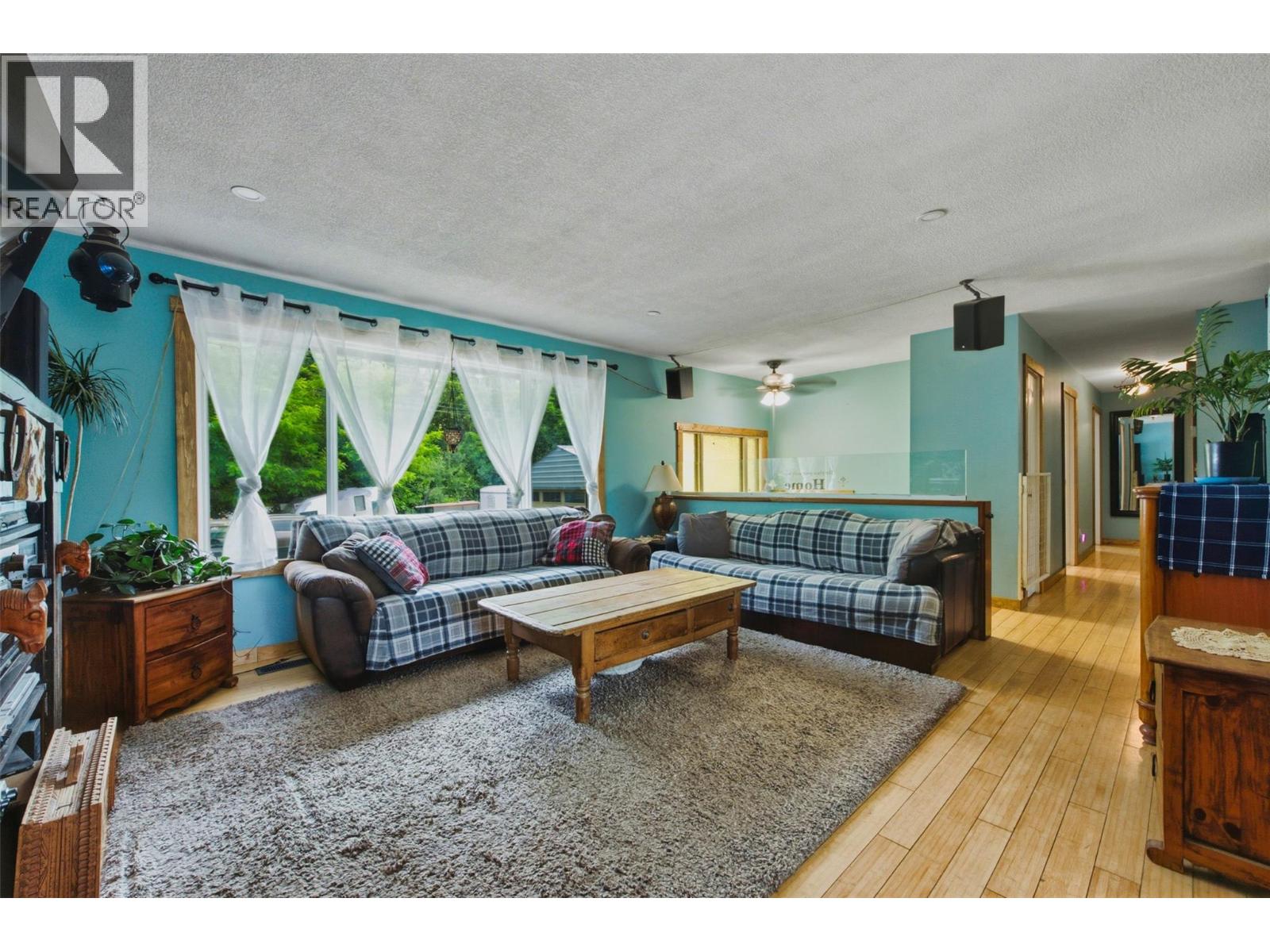 5830 6 Highway, Lavington, British Columbia  V1B 3E1 - Photo 16 - 10393505