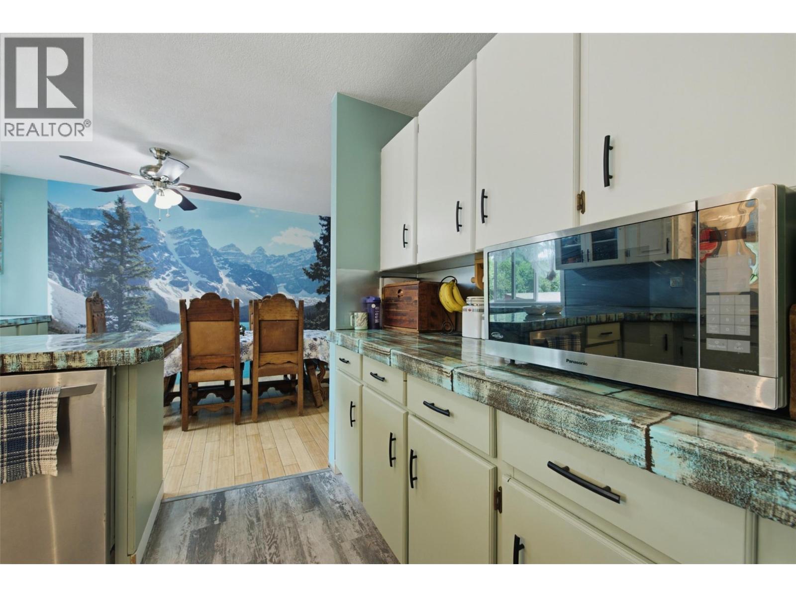 5830 6 Highway, Lavington, British Columbia  V1B 3E1 - Photo 22 - 10393505