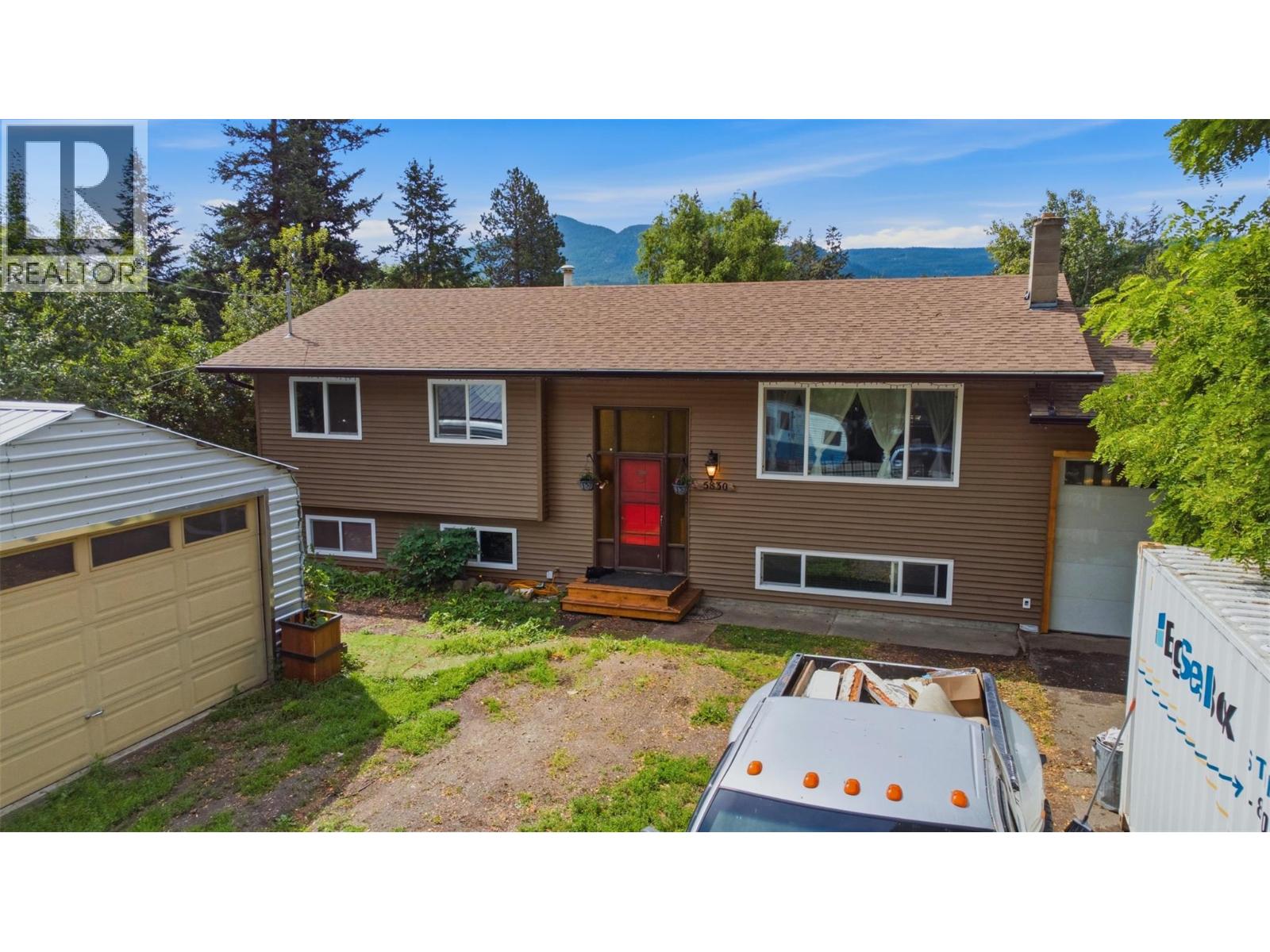 5830 6 Highway, Lavington, British Columbia  V1B 3E1 - Photo 4 - 10393505