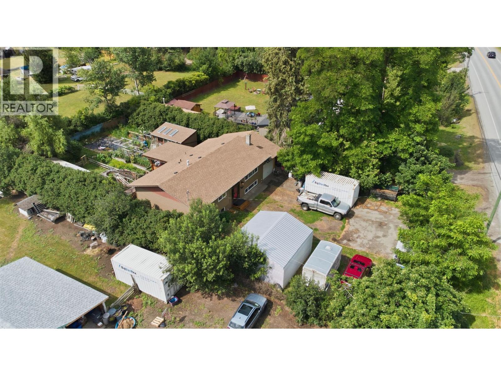 5830 6 Highway, Lavington, British Columbia  V1B 3E1 - Photo 6 - 10393505