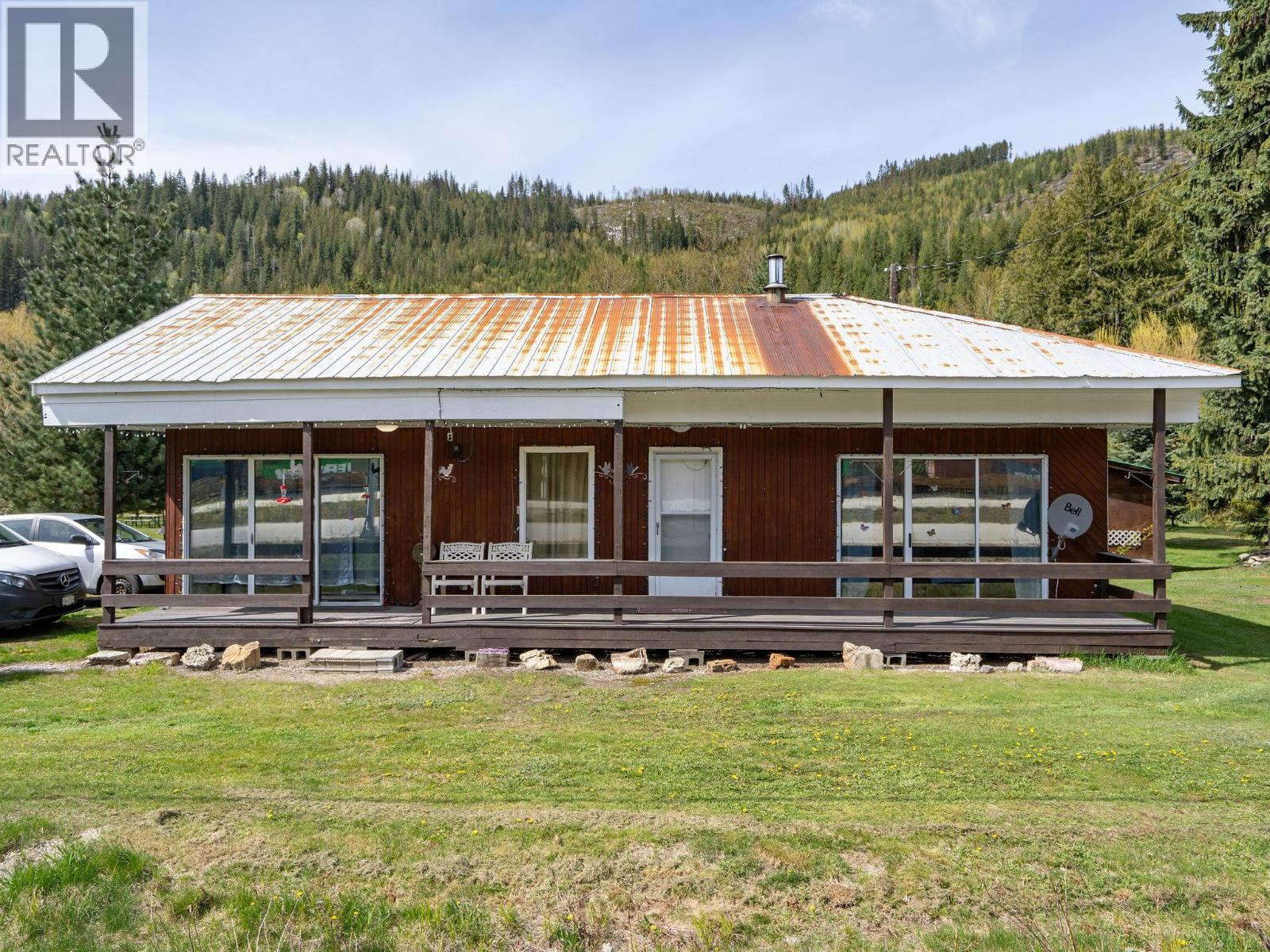 5301(2-10)-5317-5323-5327 Prosh Frontage Road, Craigellachie, British Columbia  V0E 2J0 - Photo 10 - 10393649