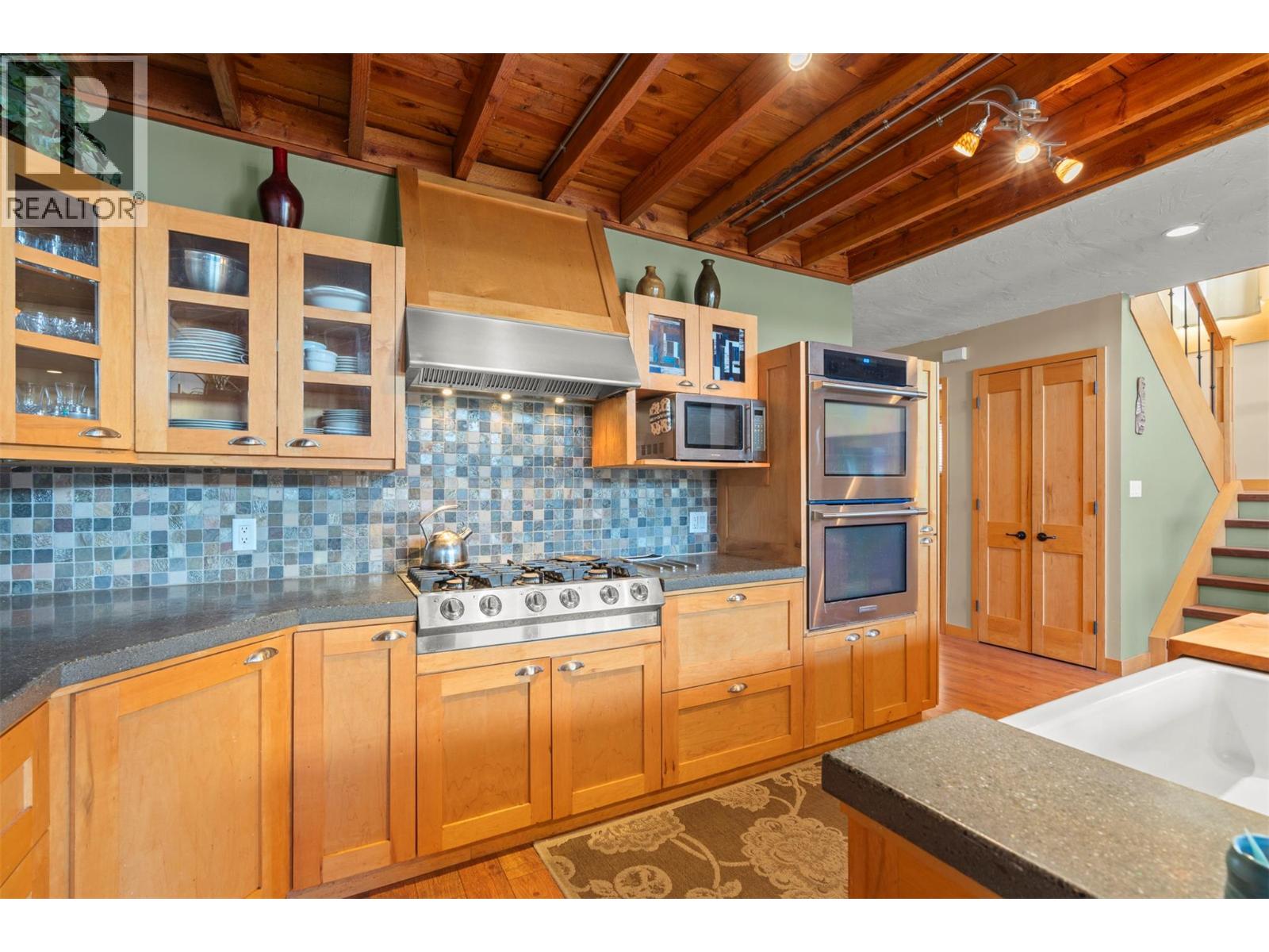 17 Mary's Emerald Bay Road, Vernon, British Columbia  V1H 2A7 - Photo 12 - 10393654