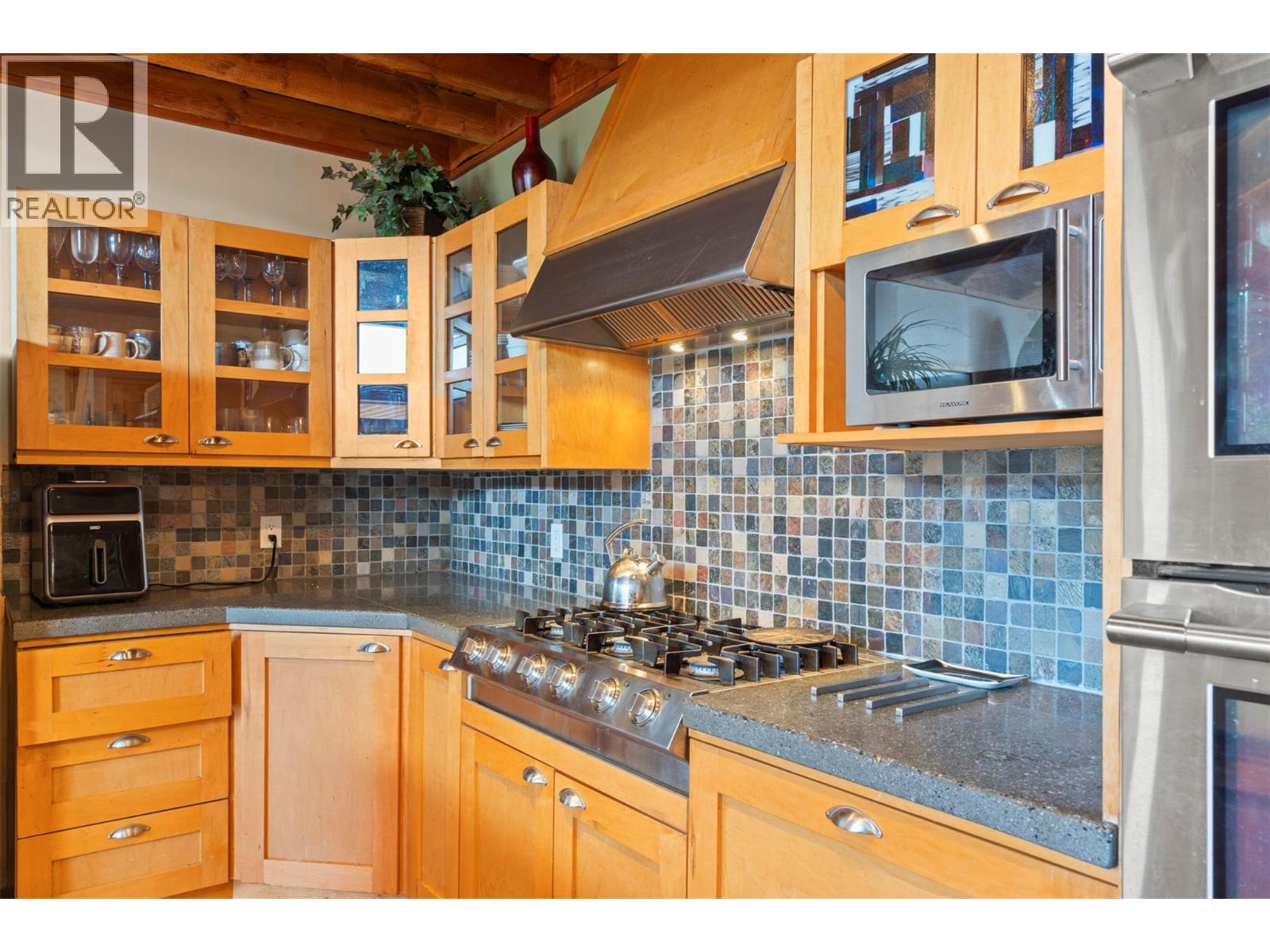 17 Mary's Emerald Bay Road, Vernon, British Columbia  V1H 2A7 - Photo 14 - 10393654