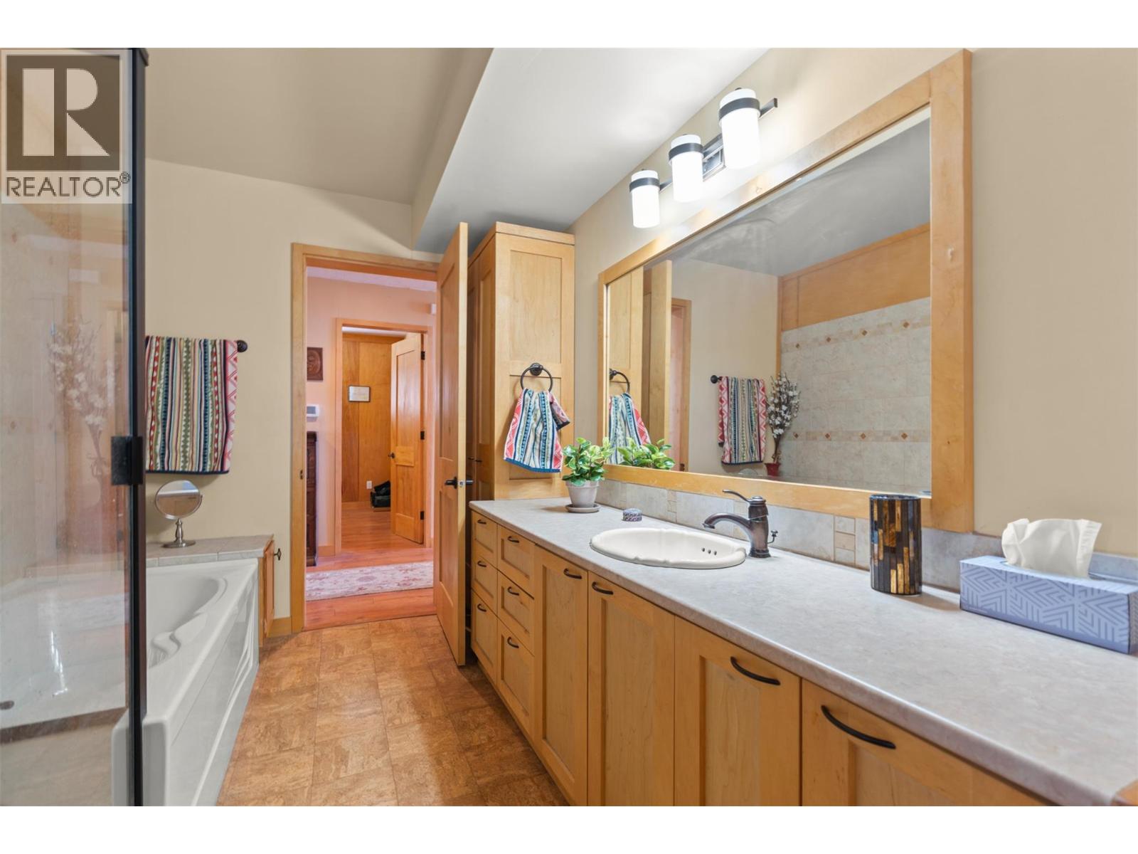 17 Mary's Emerald Bay Road, Vernon, British Columbia  V1H 2A7 - Photo 32 - 10393654