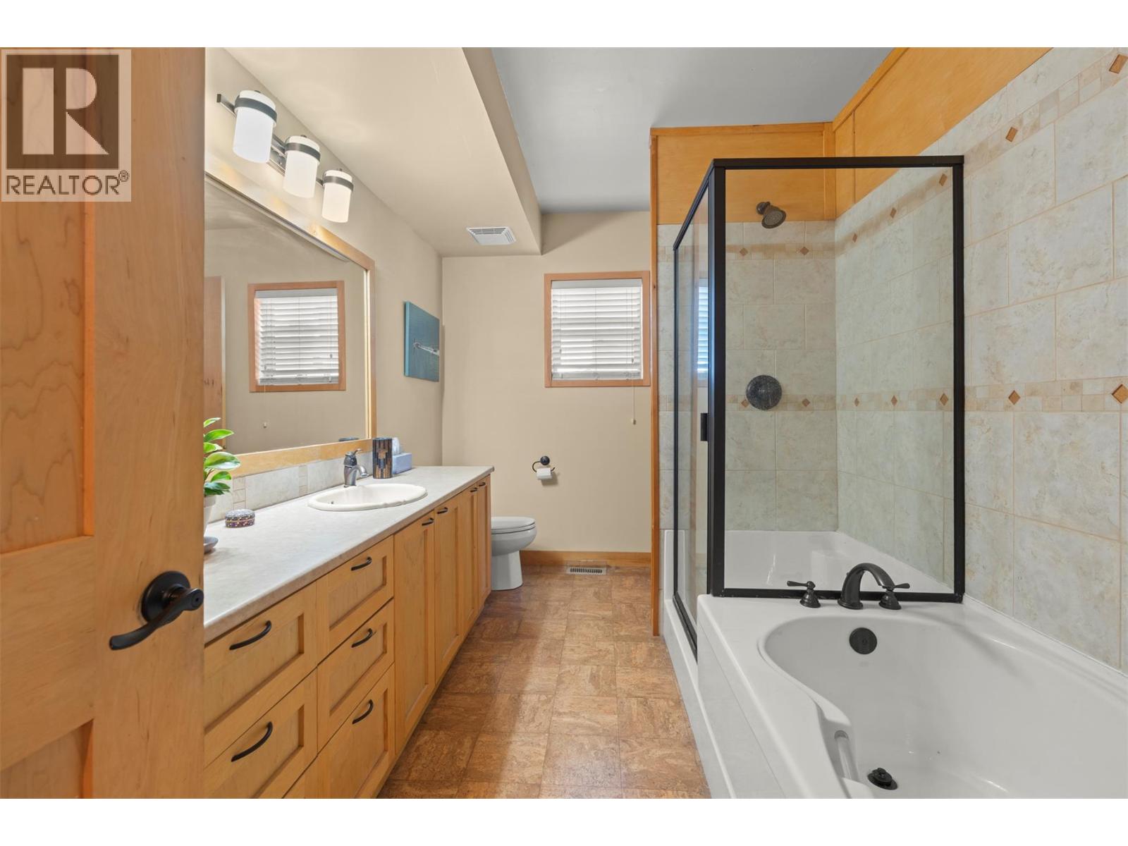 17 Mary's Emerald Bay Road, Vernon, British Columbia  V1H 2A7 - Photo 33 - 10393654