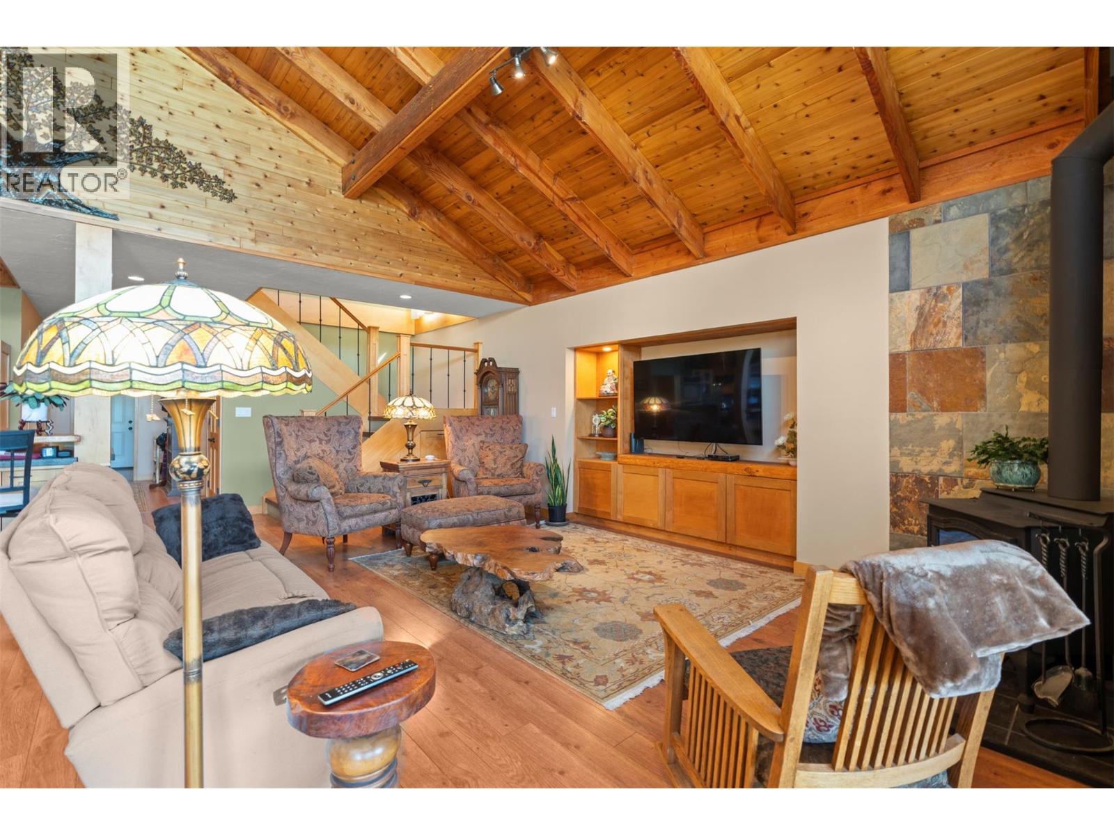 17 Mary's Emerald Bay Road, Vernon, British Columbia  V1H 2A7 - Photo 6 - 10393654