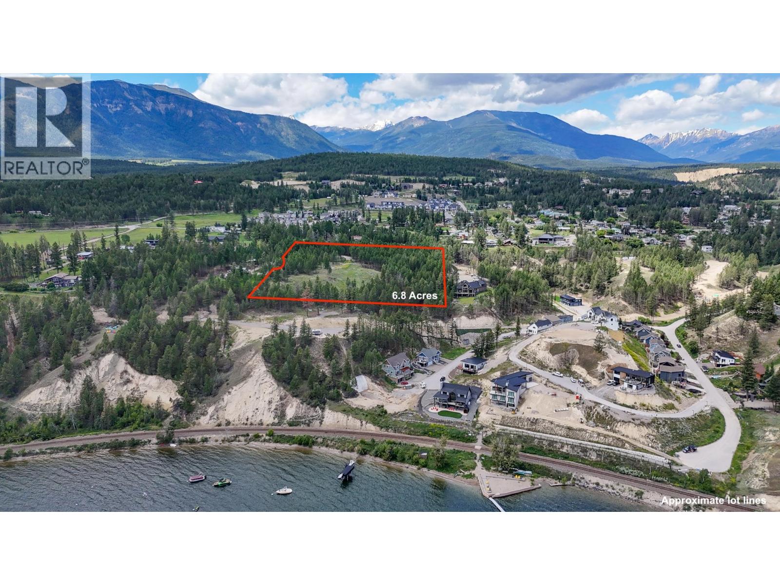 2140 22nd Street, Invermere, British Columbia  V0A 1K4 - Photo 2 - 10393682