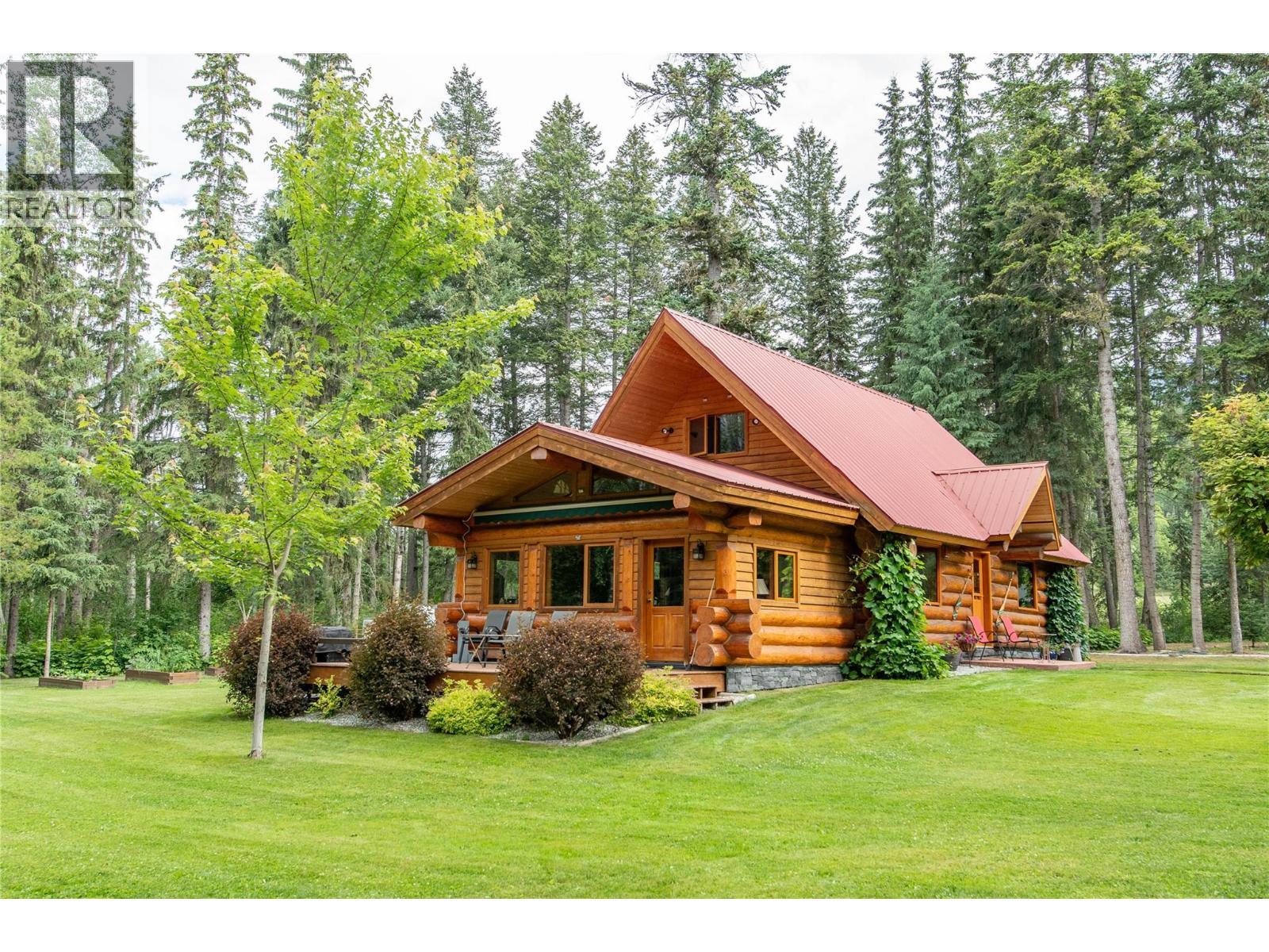 2622 95 Highway S, Golden, British Columbia  V0A 1H4 - Photo 1 - 10393688