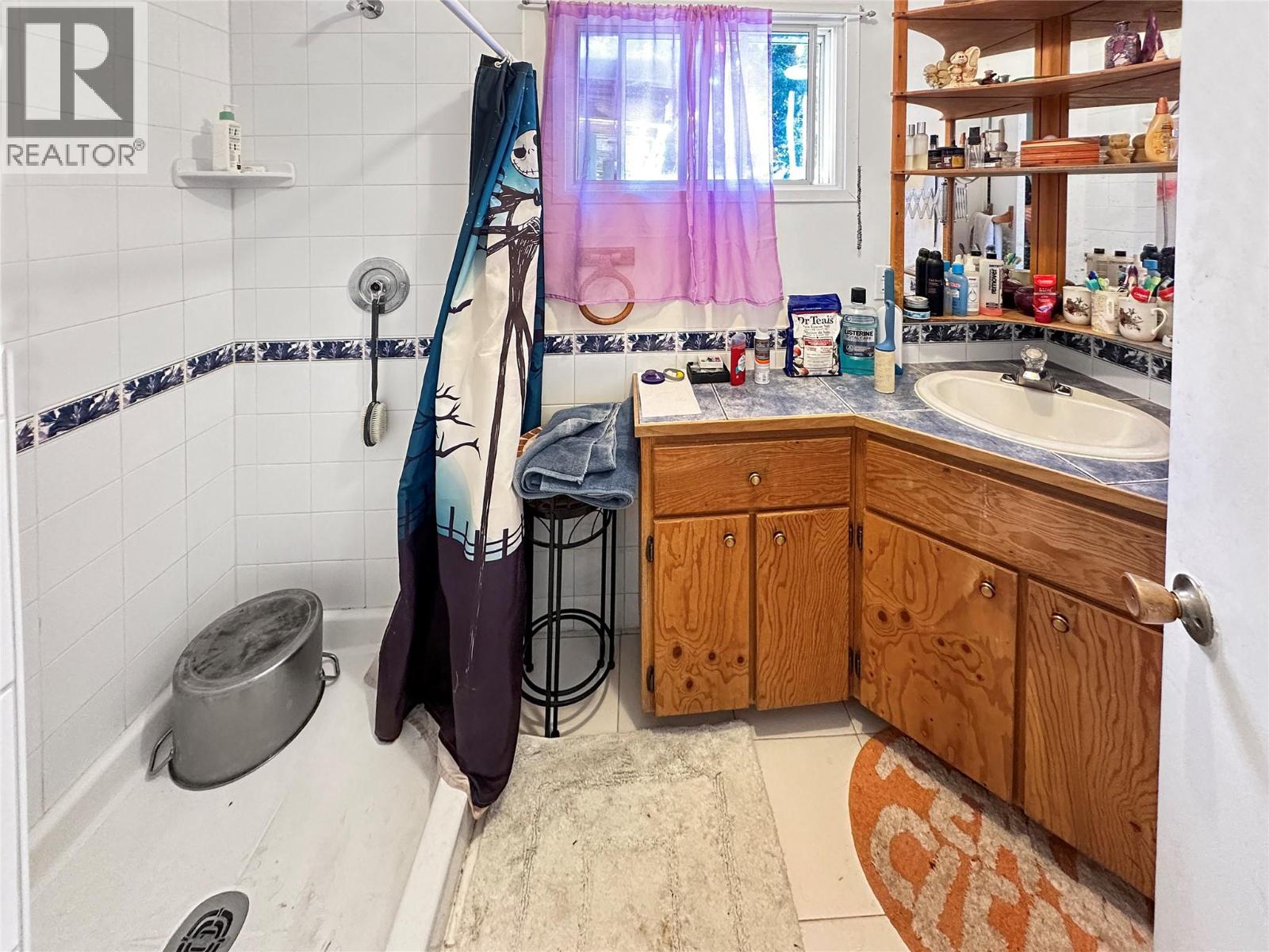387 Parrish Avenue, Coalmont-Tulameen, British Columbia  V0X 1W0 - Photo 14 - 10393703