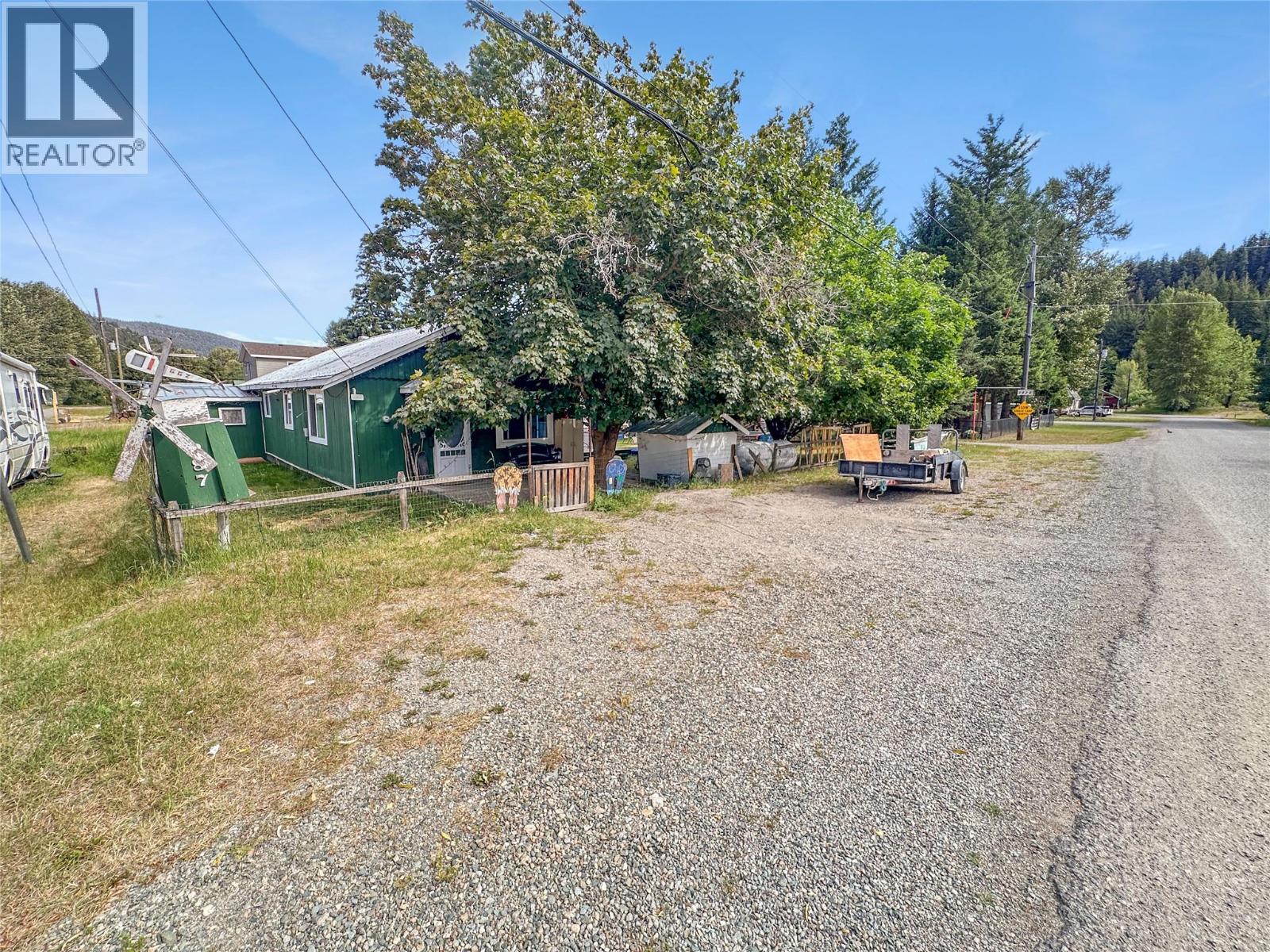 387 Parrish Avenue, Coalmont-Tulameen, British Columbia  V0X 1W0 - Photo 2 - 10393703