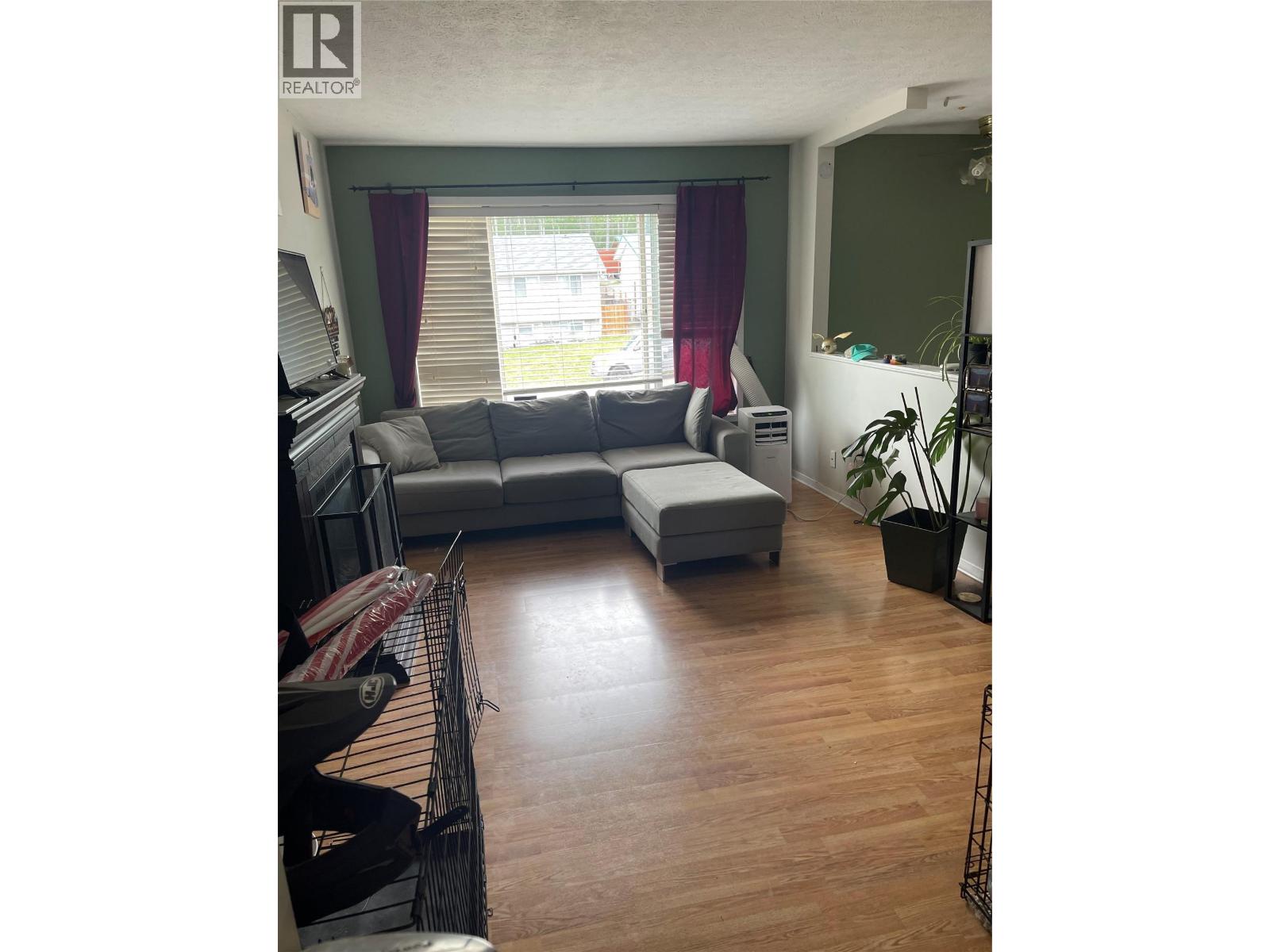 159 Gwillim Crescent, Tumbler Ridge, British Columbia  V0C 2W0 - Photo 3 - 10393589