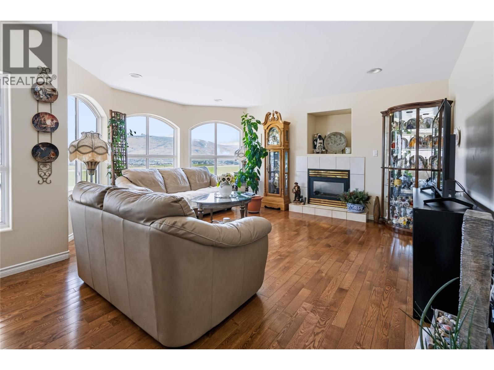 4206 Golf Course Drive, Osoyoos, British Columbia  V0H 1V4 - Photo 3 - 10392977