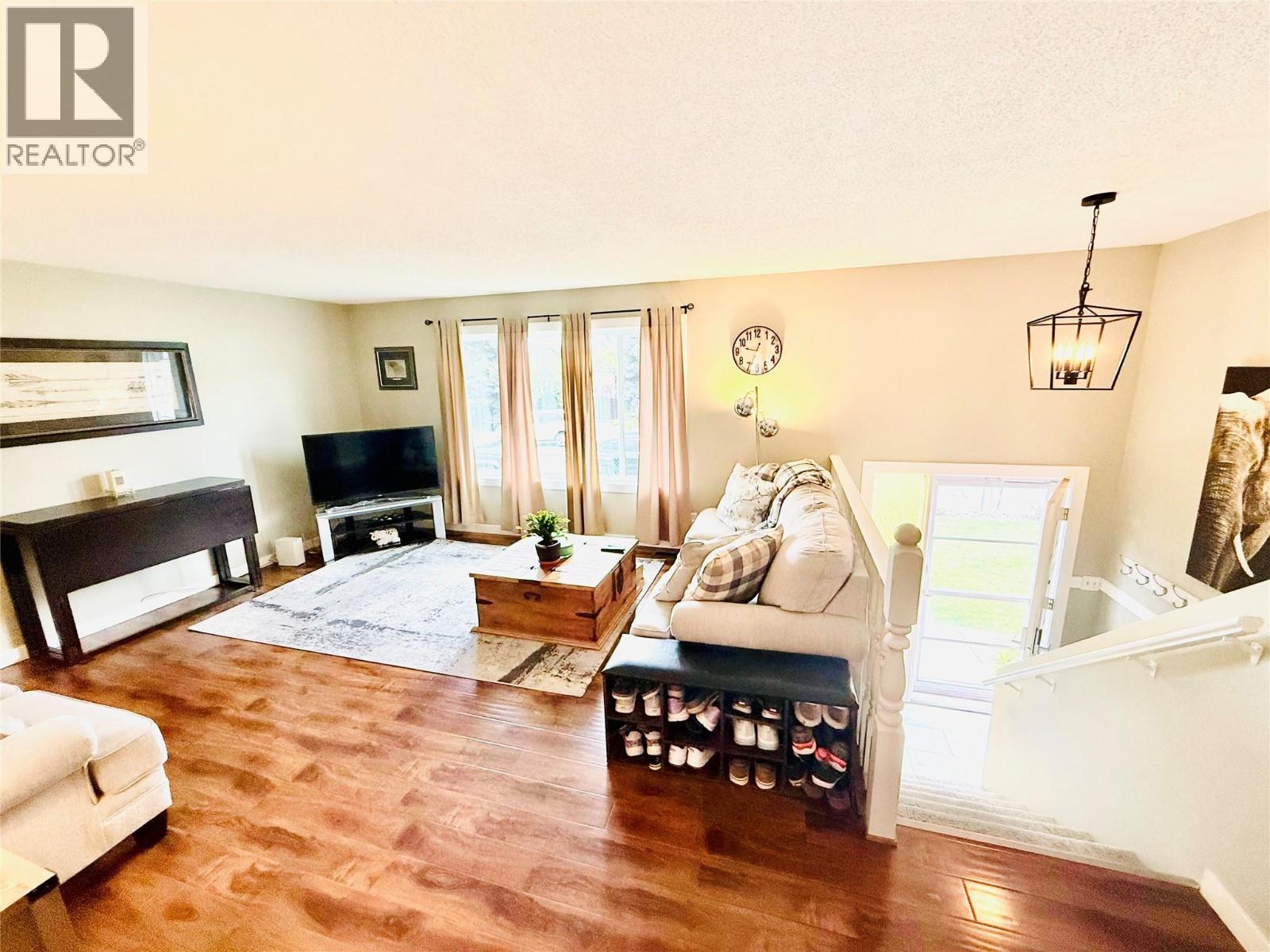 20 Green Avenue, Penticton, British Columbia  V2A 7Z2 - Photo 3 - 10393600