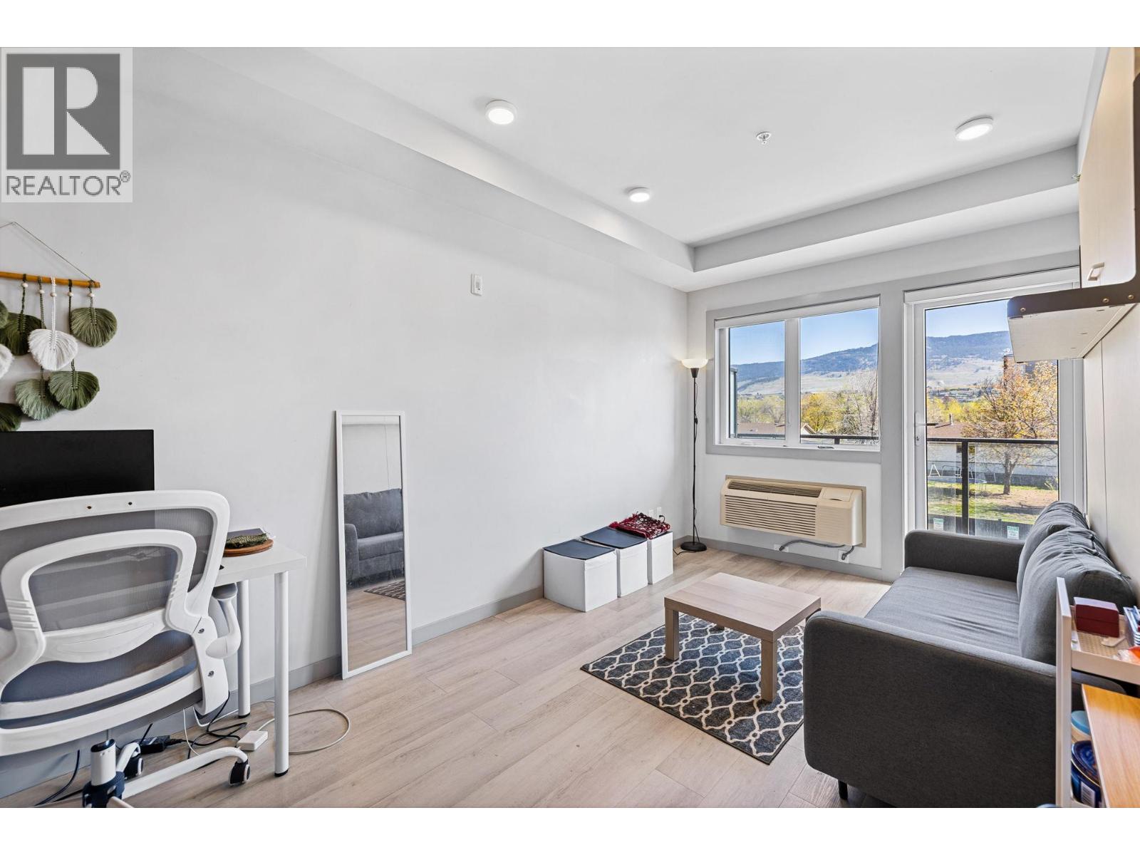 345 Dougall Road N Unit# 220, Kelowna, British Columbia  V1X 0A8 - Photo 2 - 10393723