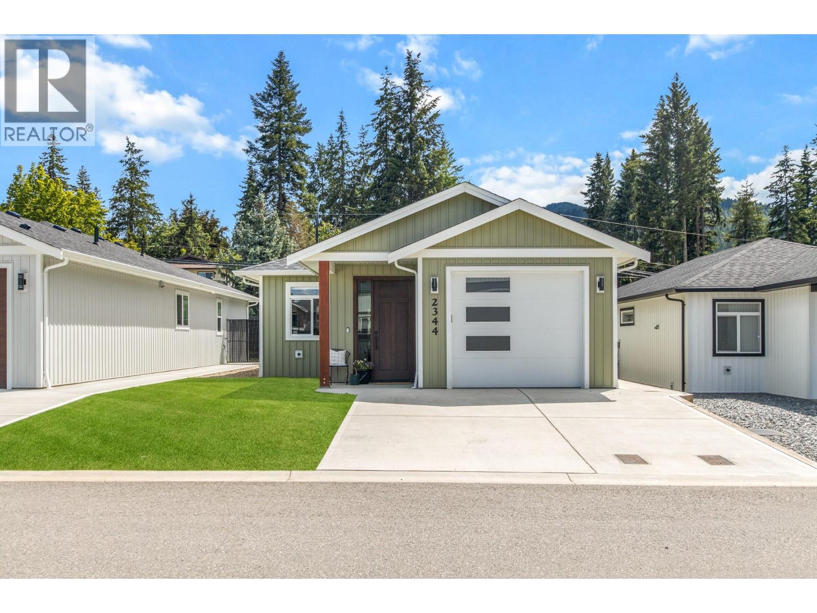 2344 6 Avenue Se, Salmon Arm, British Columbia  V1E 0H1 - Photo 1 - 10393571