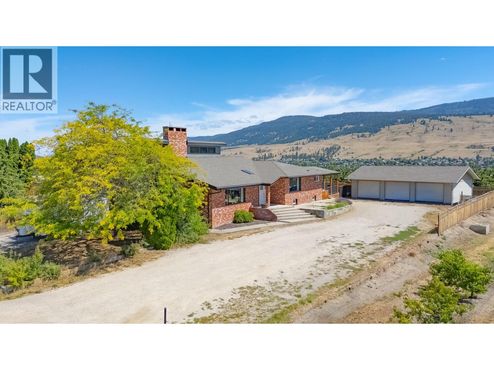 10371 Okanagan Centre Road E, Lake Country, British Columbia  V4V 1K9 - Photo 2 - 10393479