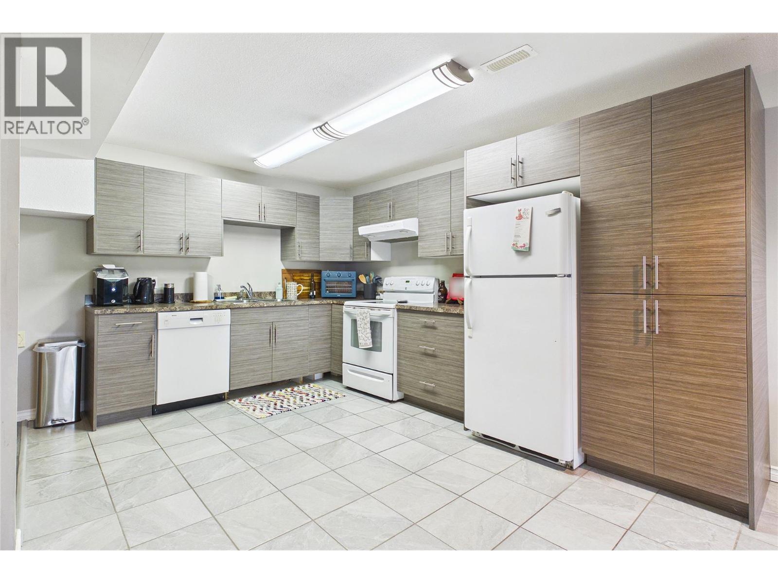 10371 Okanagan Centre Road E, Lake Country, British Columbia  V4V 1K9 - Photo 29 - 10393479