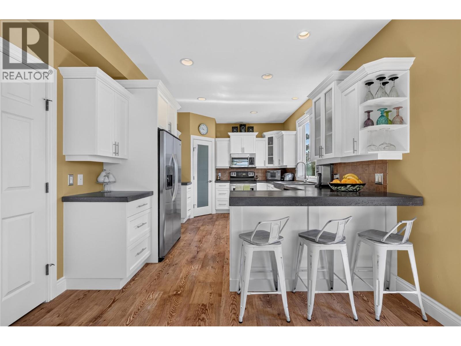 1124 Peak Point Drive, West Kelowna, British Columbia  V1Z 4A9 - Photo 10 - 10393752