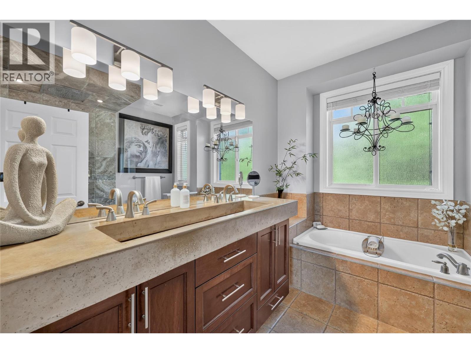 1124 Peak Point Drive, West Kelowna, British Columbia  V1Z 4A9 - Photo 30 - 10393752