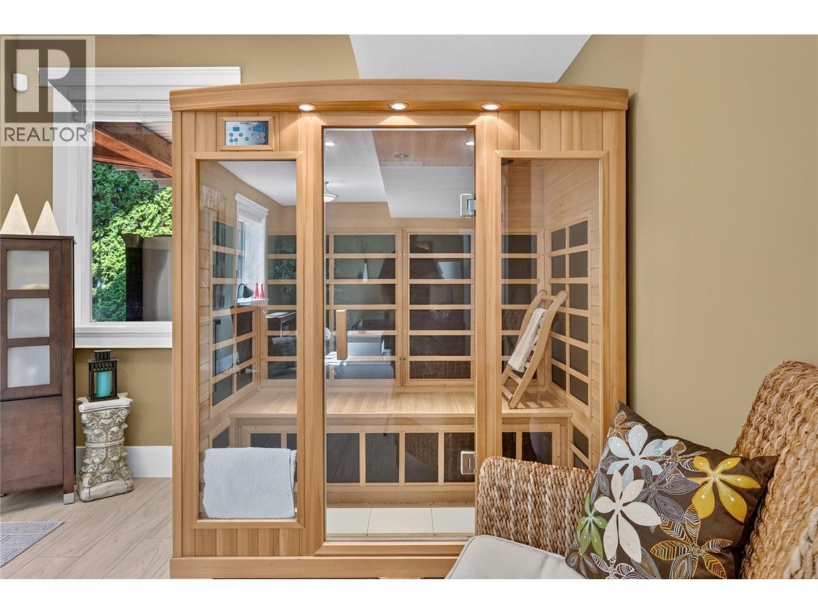 1124 Peak Point Drive, West Kelowna, British Columbia  V1Z 4A9 - Photo 42 - 10393752