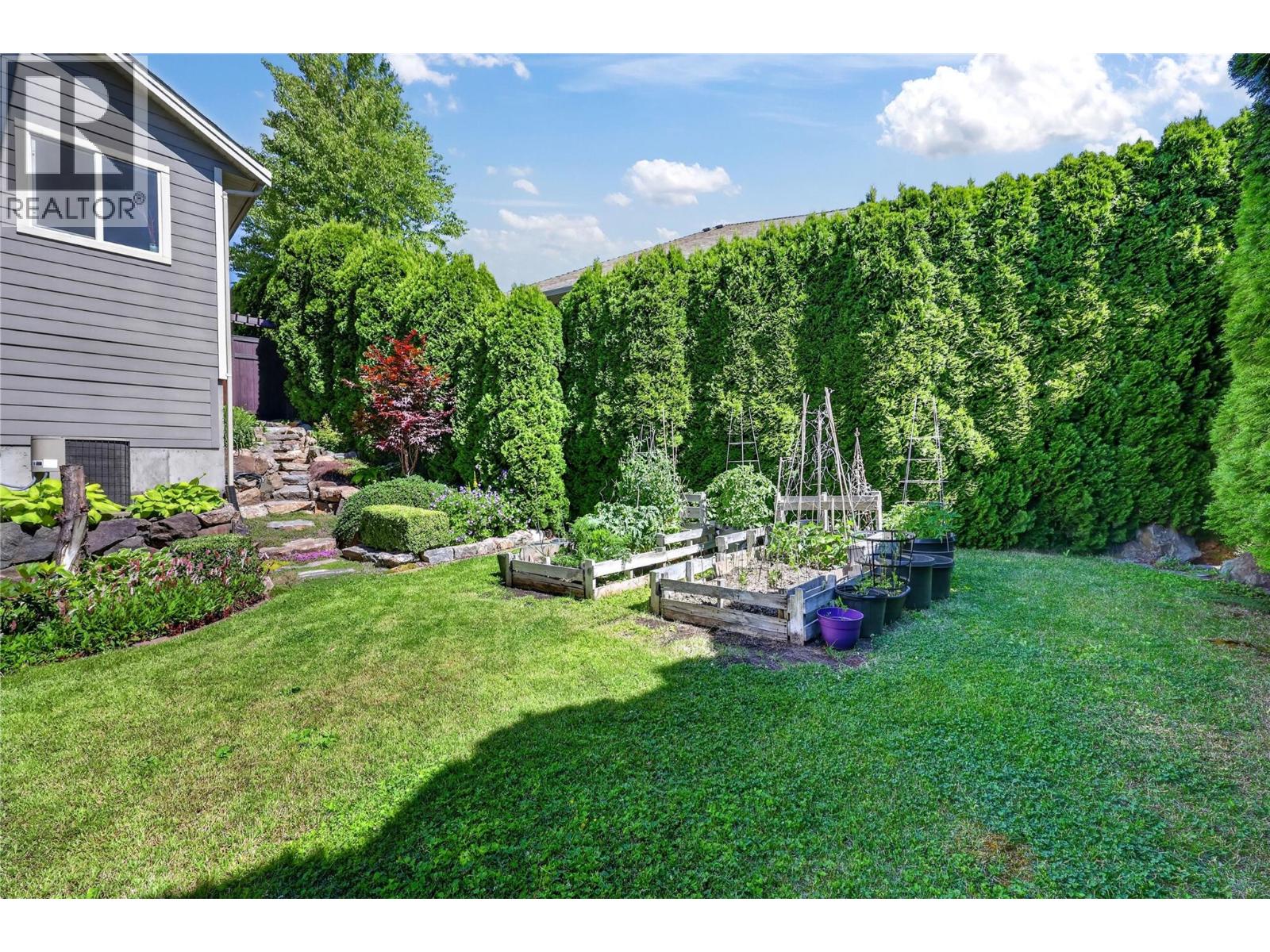 1124 Peak Point Drive, West Kelowna, British Columbia  V1Z 4A9 - Photo 51 - 10393752