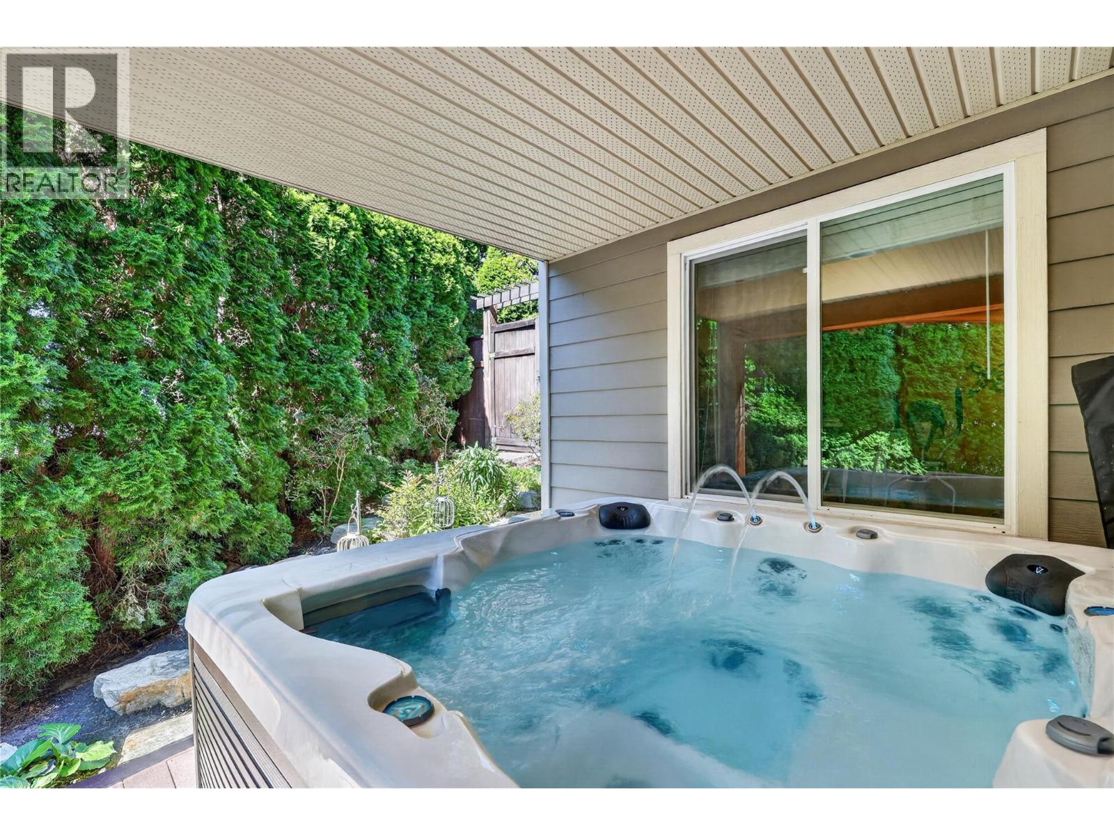 1124 Peak Point Drive, West Kelowna, British Columbia  V1Z 4A9 - Photo 53 - 10393752