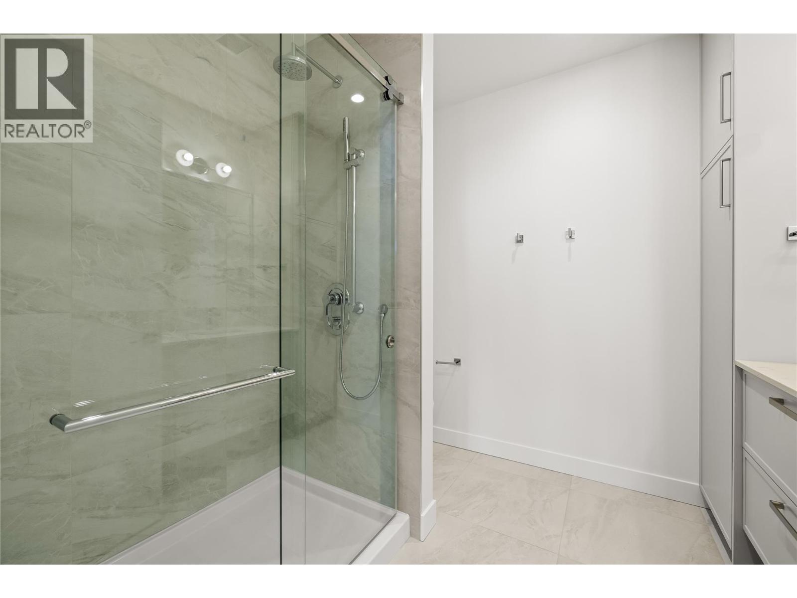 3340 Lakeshore Drive Unit# 306, Kelowna, British Columbia  V1W 0H6 - Photo 22 - 10393690